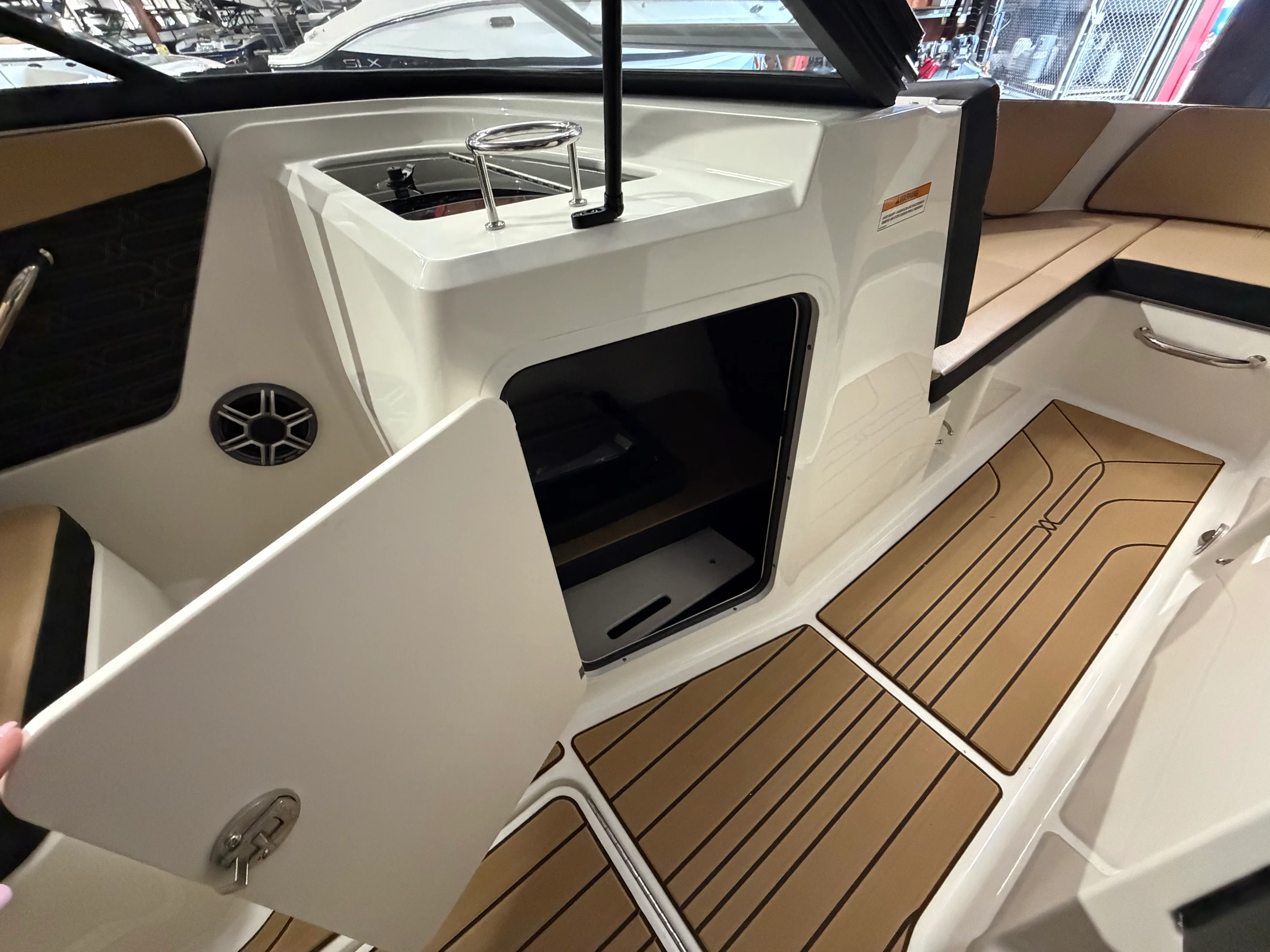 2026 Sea Ray SPX 210 Image Thumbnail #35