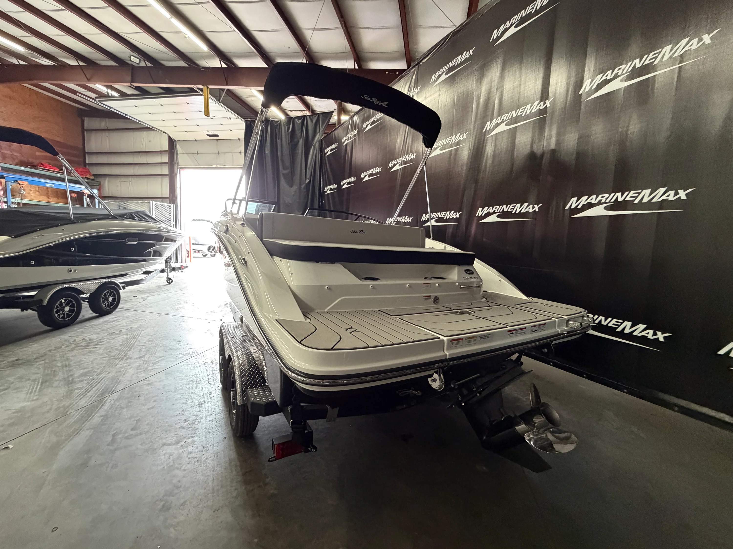 2026 Sea Ray SPX 210 Image Thumbnail #6
