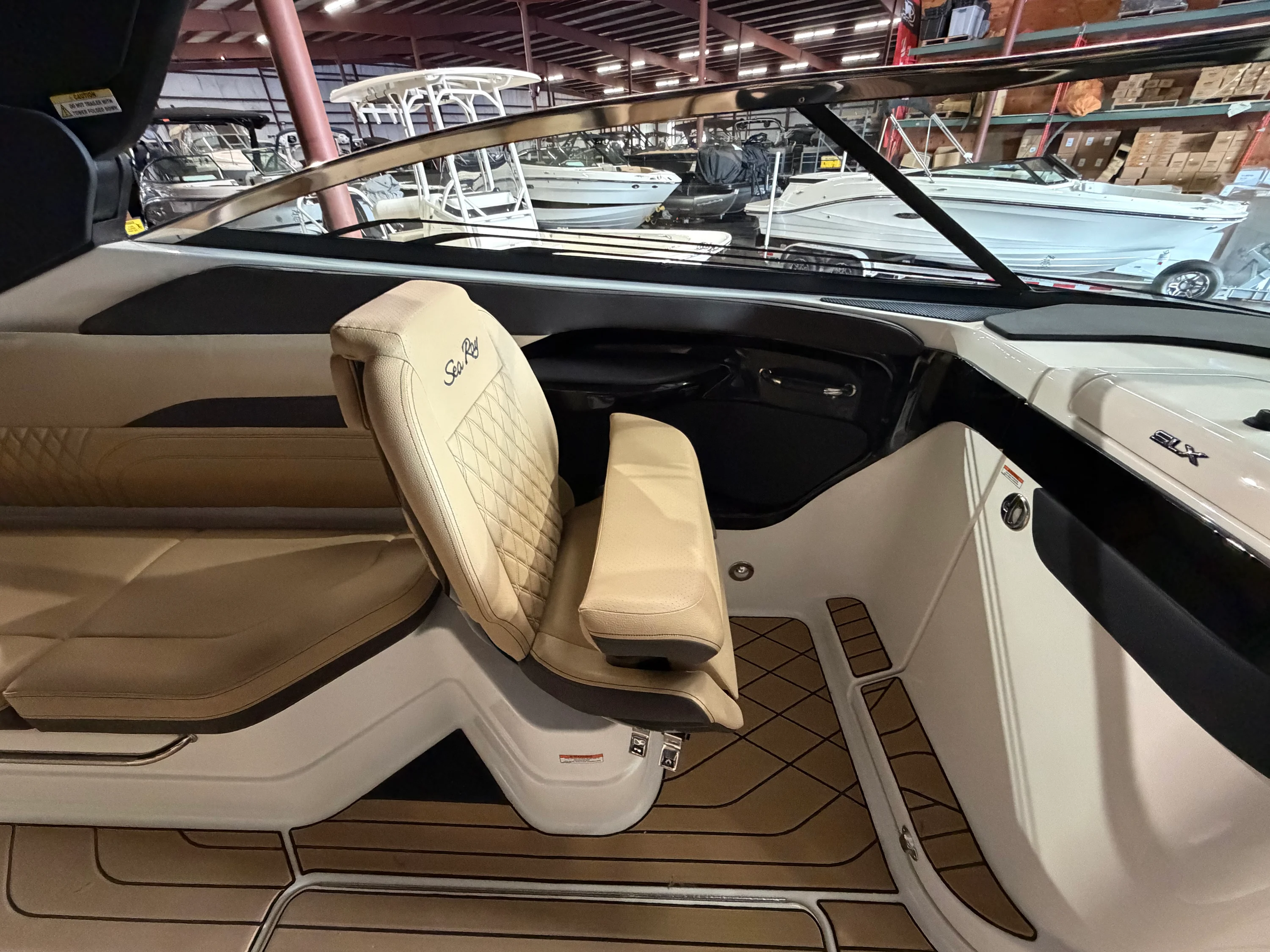 2026 Sea Ray SLX 280 Image Thumbnail #38