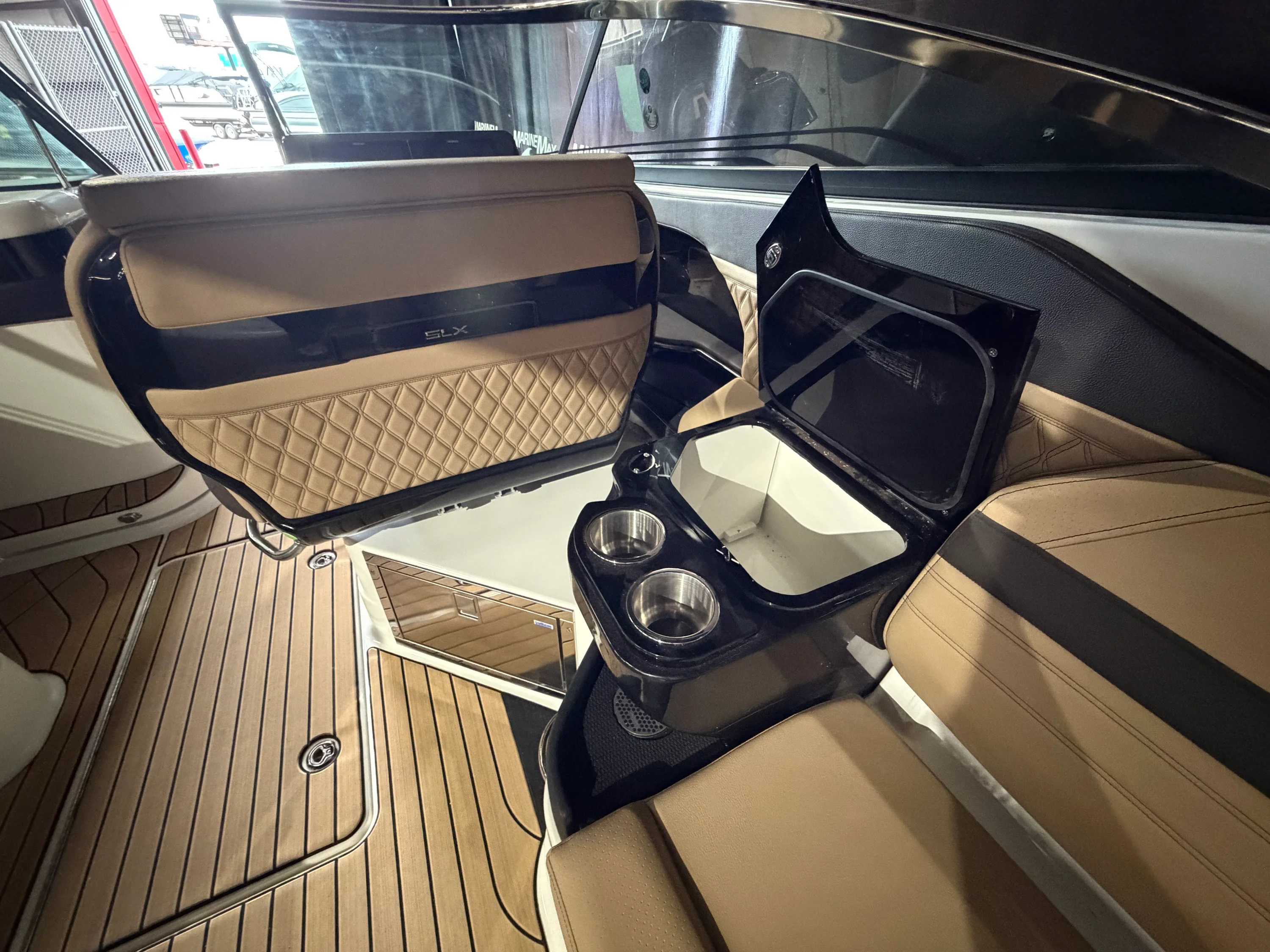 2026 Sea Ray SLX 280 Image Thumbnail #28