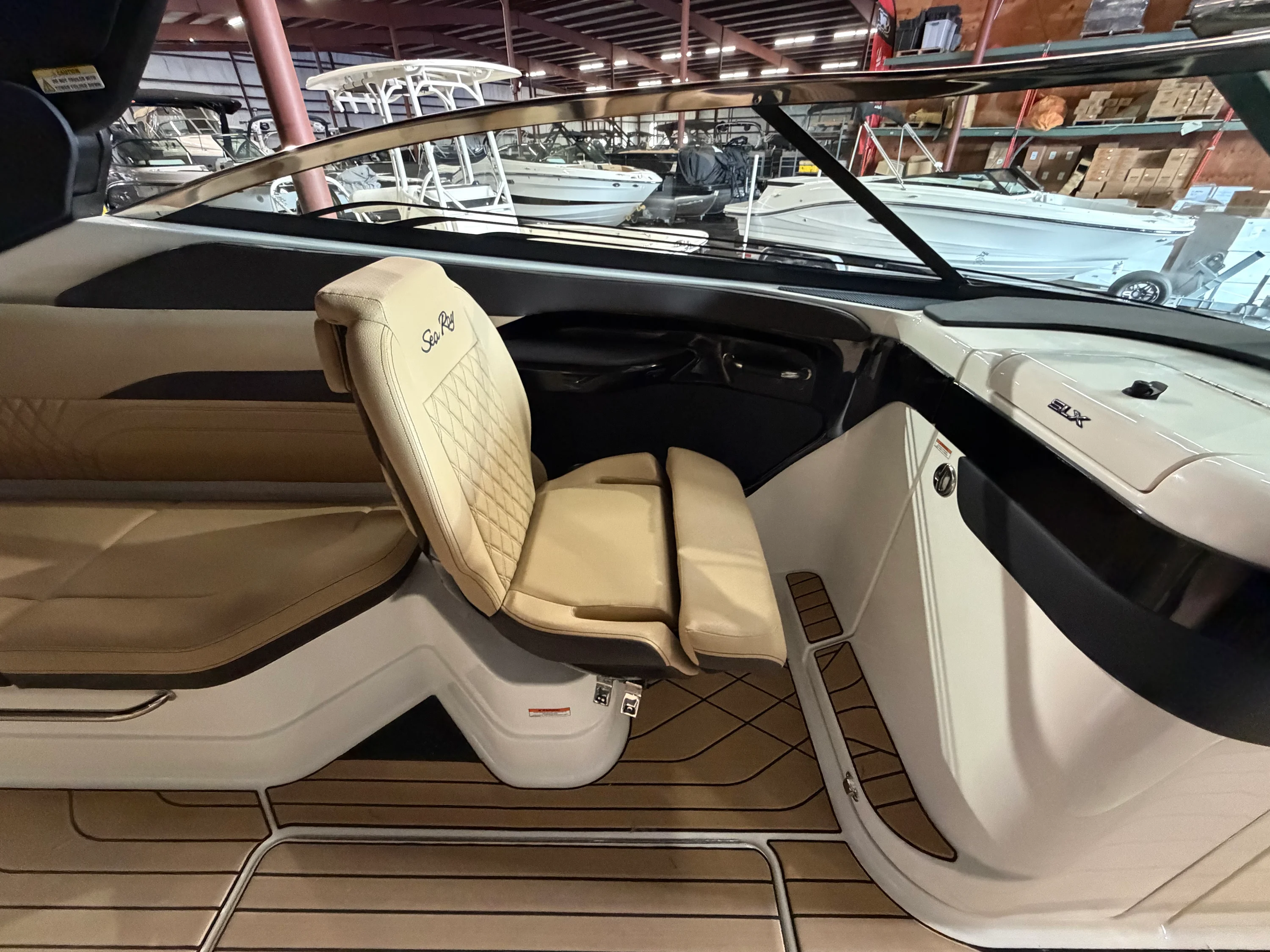 2026 Sea Ray SLX 280 Image Thumbnail #37