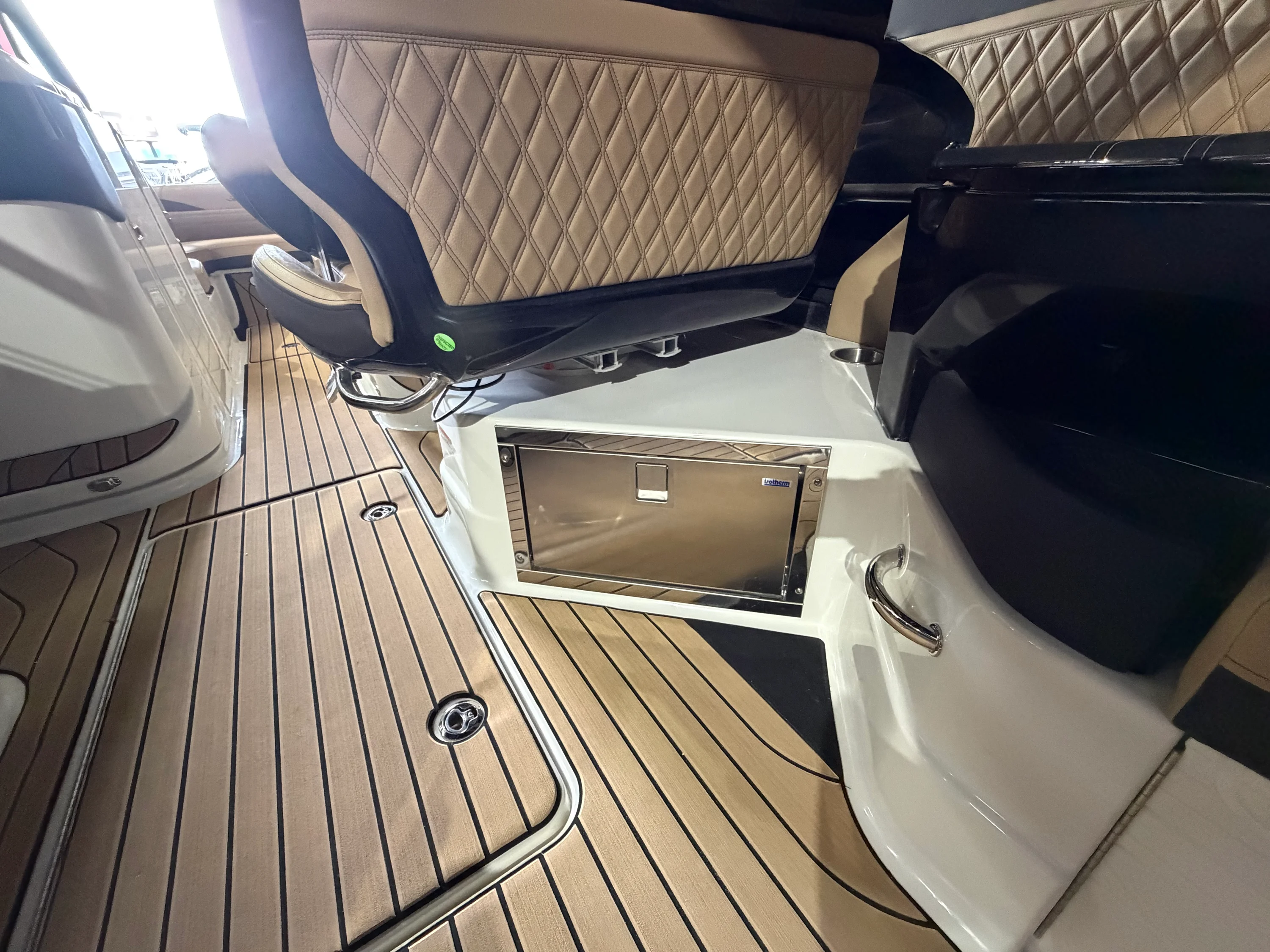 2026 Sea Ray SLX 280 Image Thumbnail #29