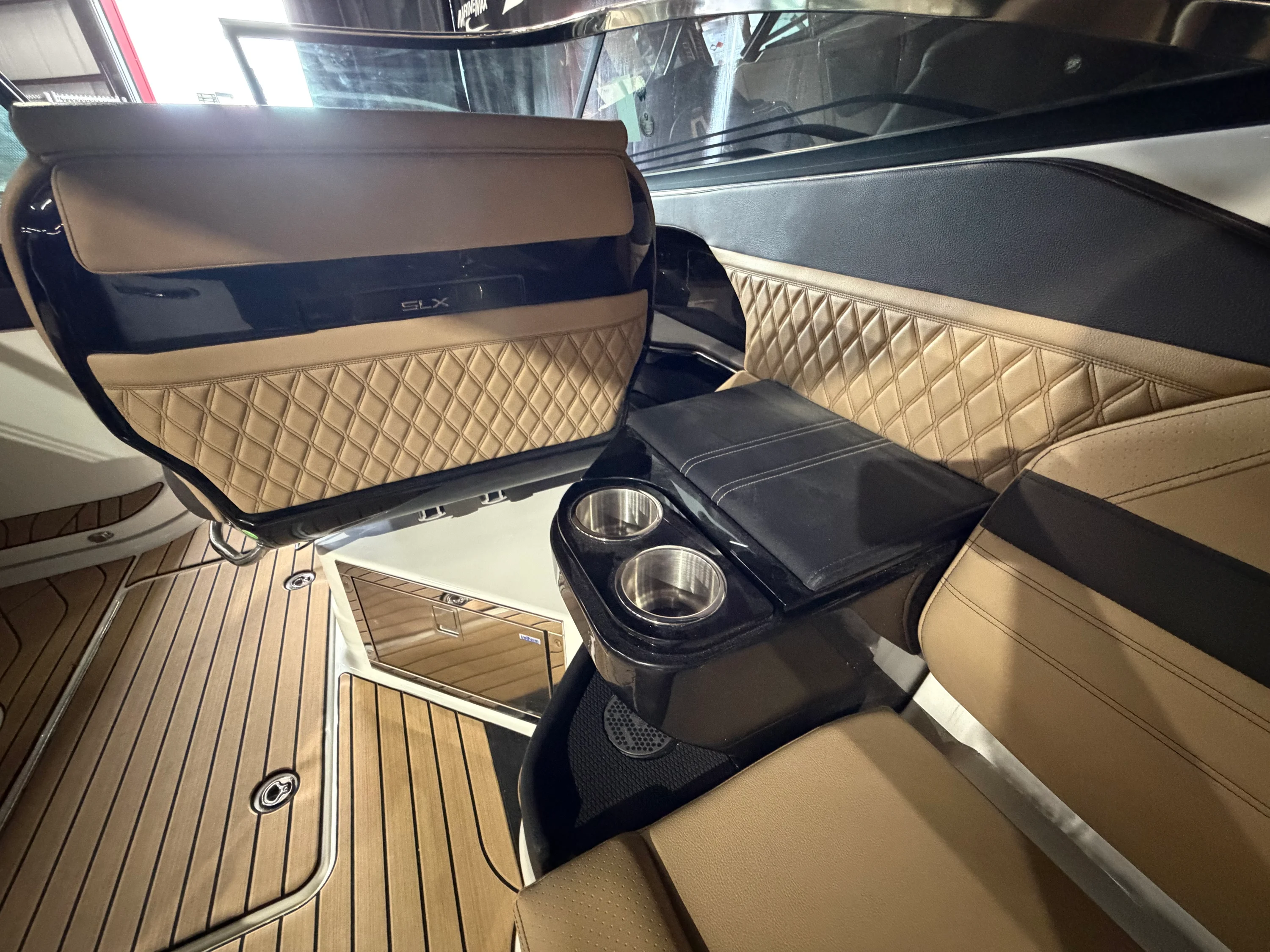 2026 Sea Ray SLX 280 Image Thumbnail #27