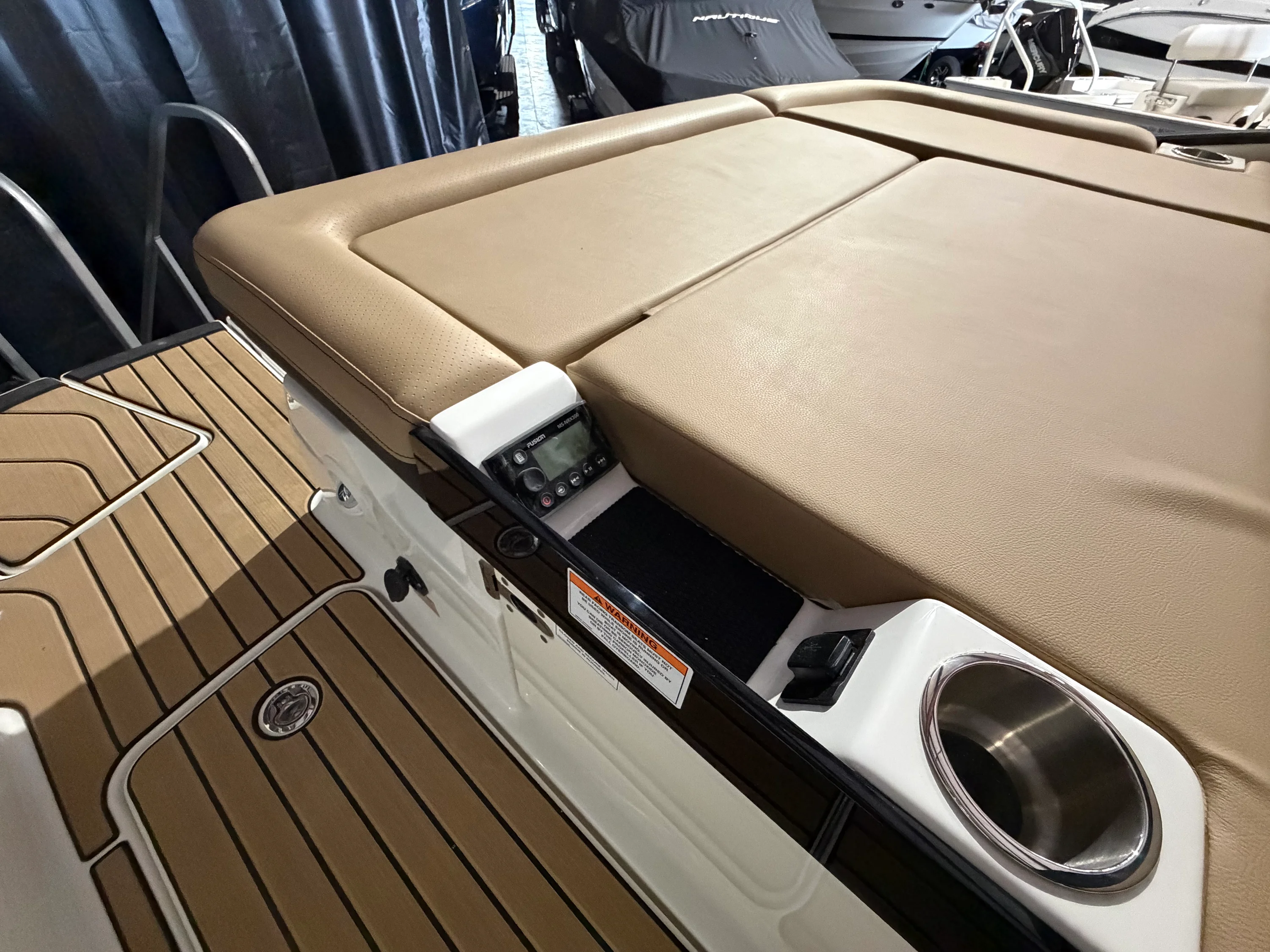 2026 Sea Ray SLX 280 Image Thumbnail #16