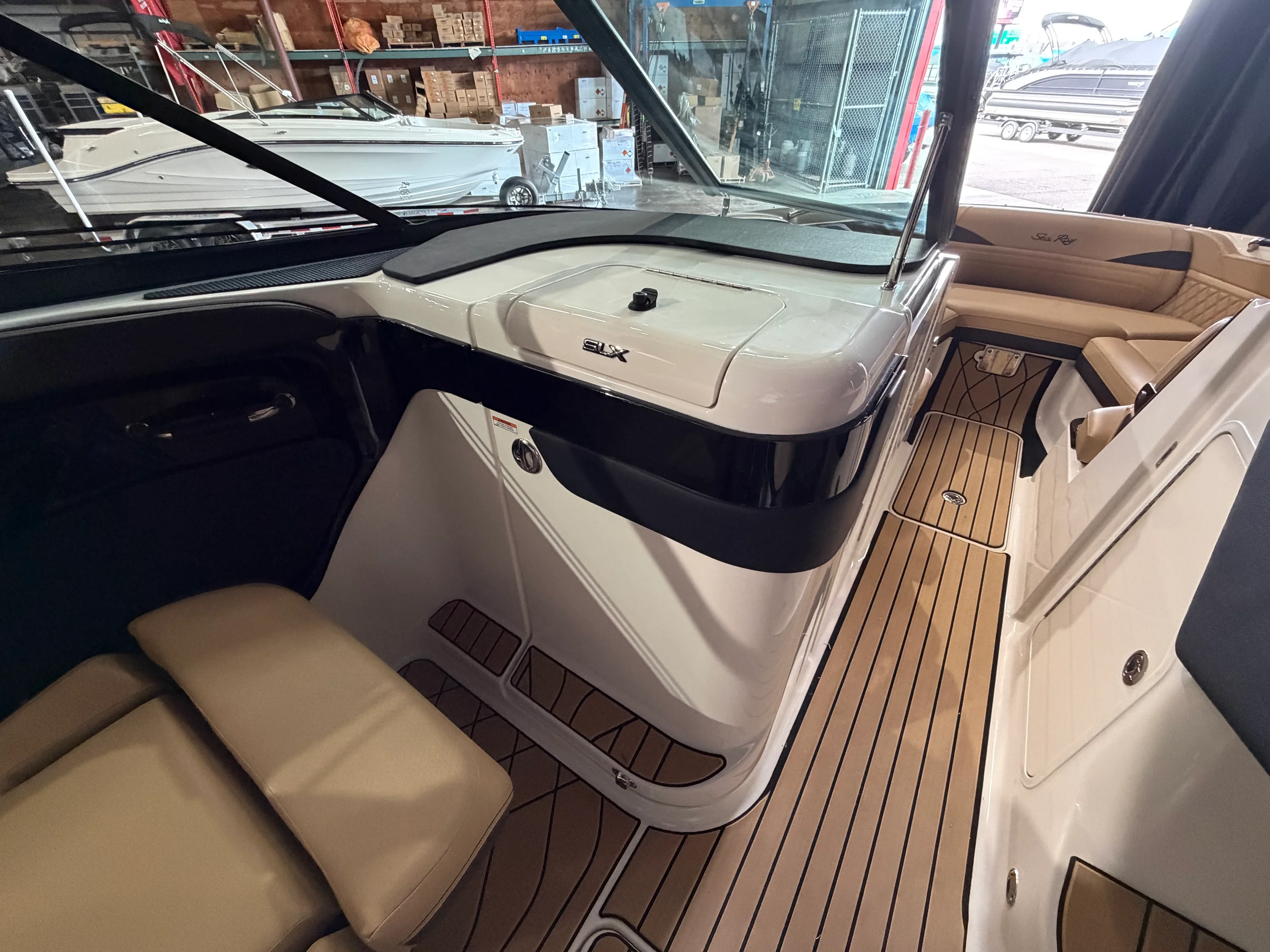 2026 Sea Ray SLX 280 Image Thumbnail #39