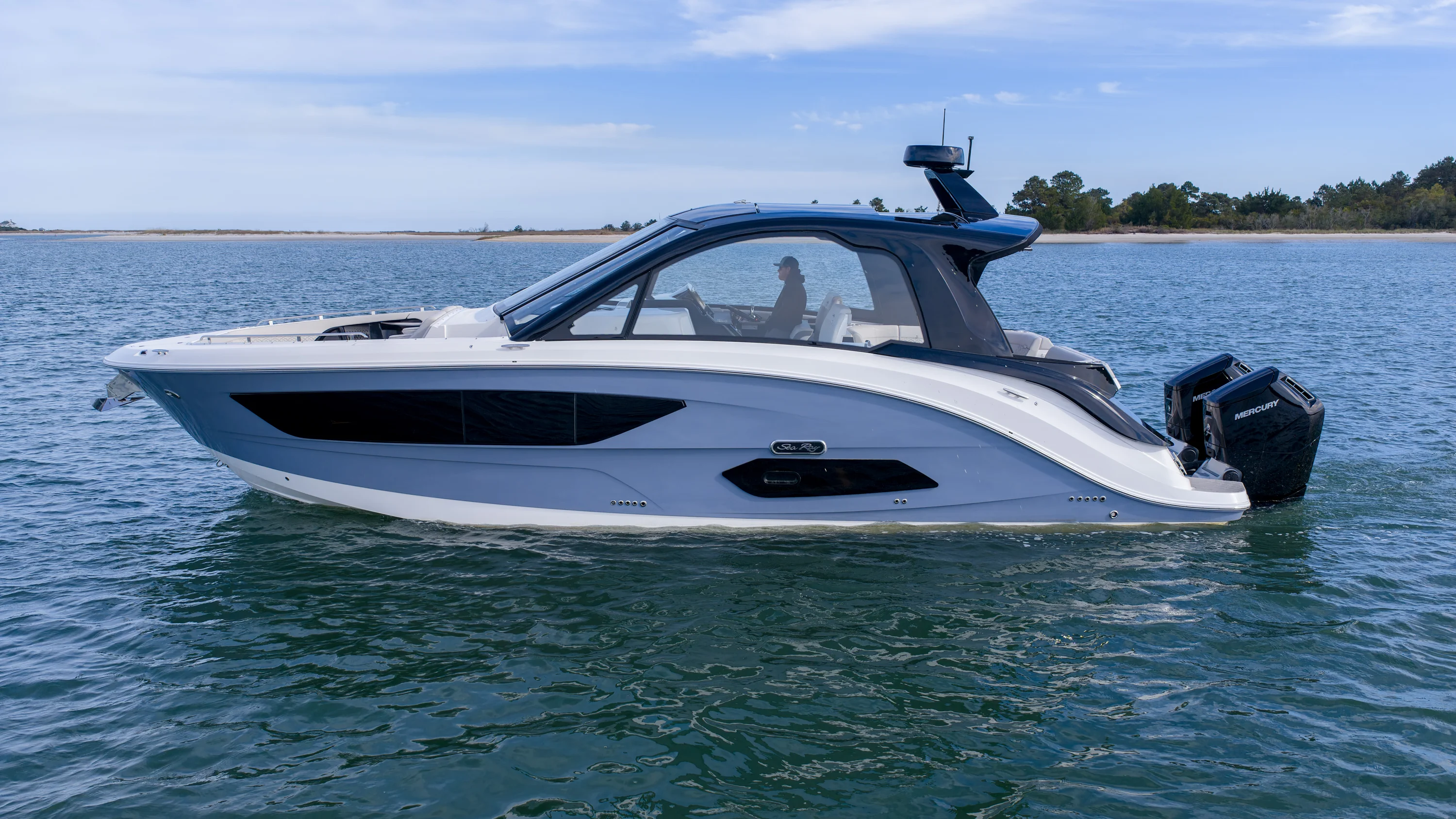 2026 Sea Ray Sundancer 370 Outboard Image Thumbnail #3