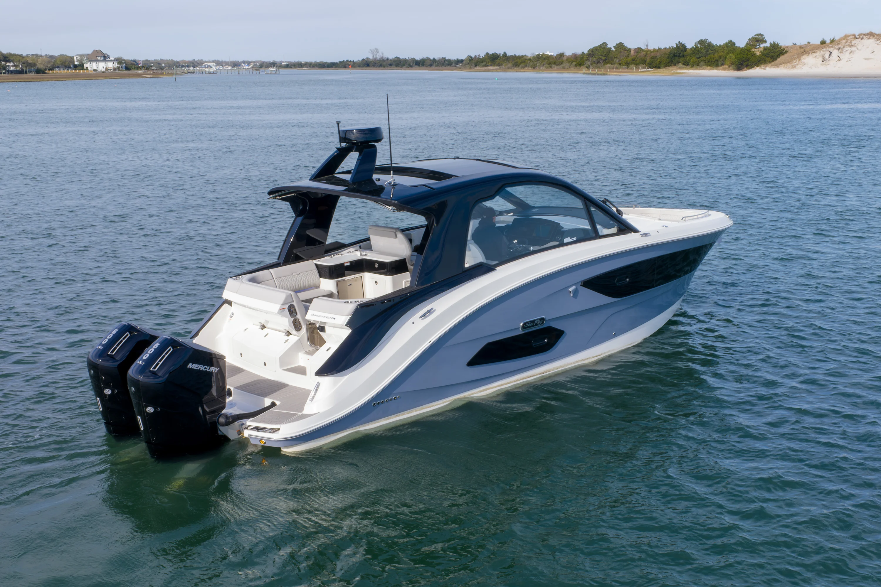 2026 Sea Ray Sundancer 370 Outboard
