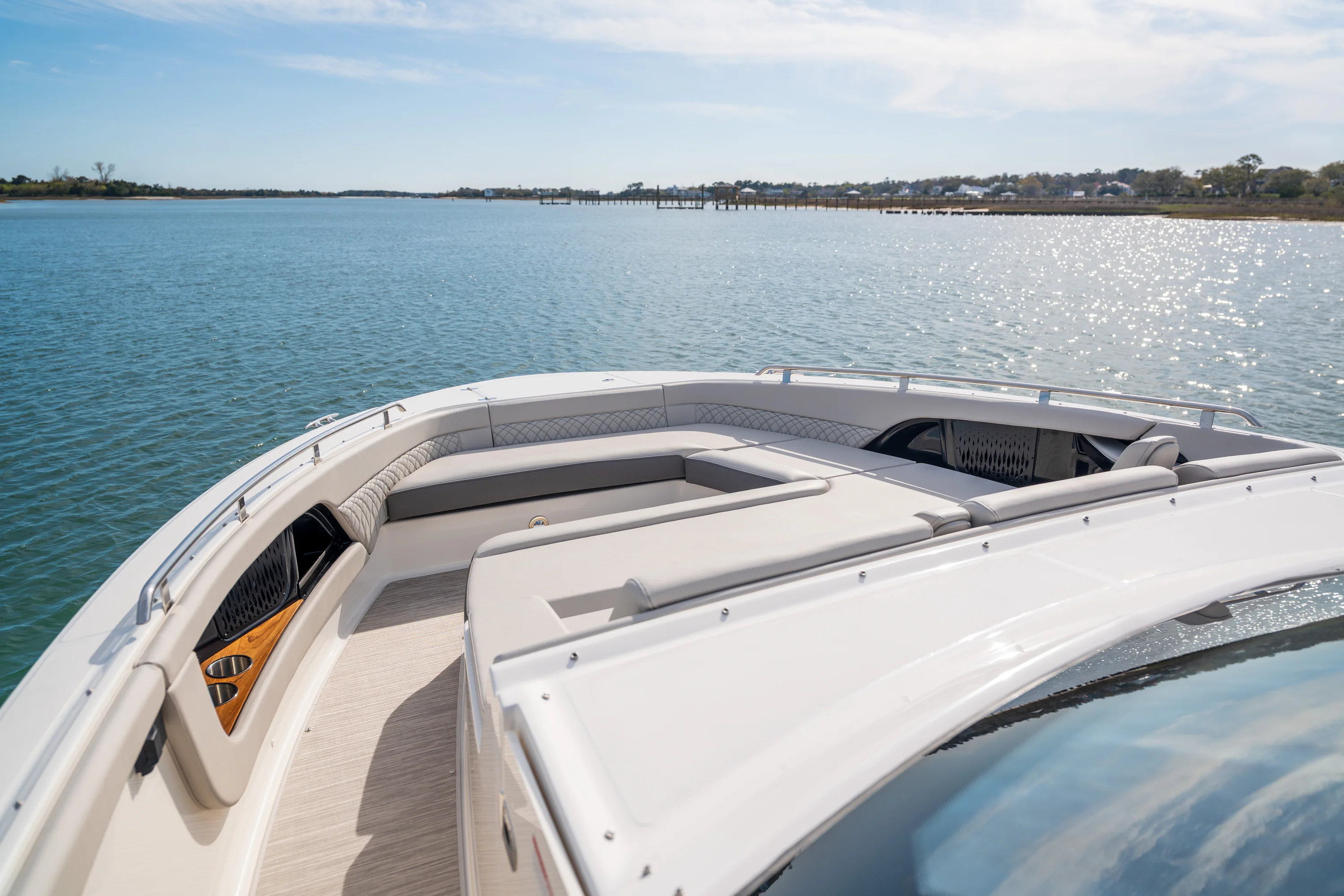 2026 Sea Ray Sundancer 370 Outboard Image Thumbnail #43