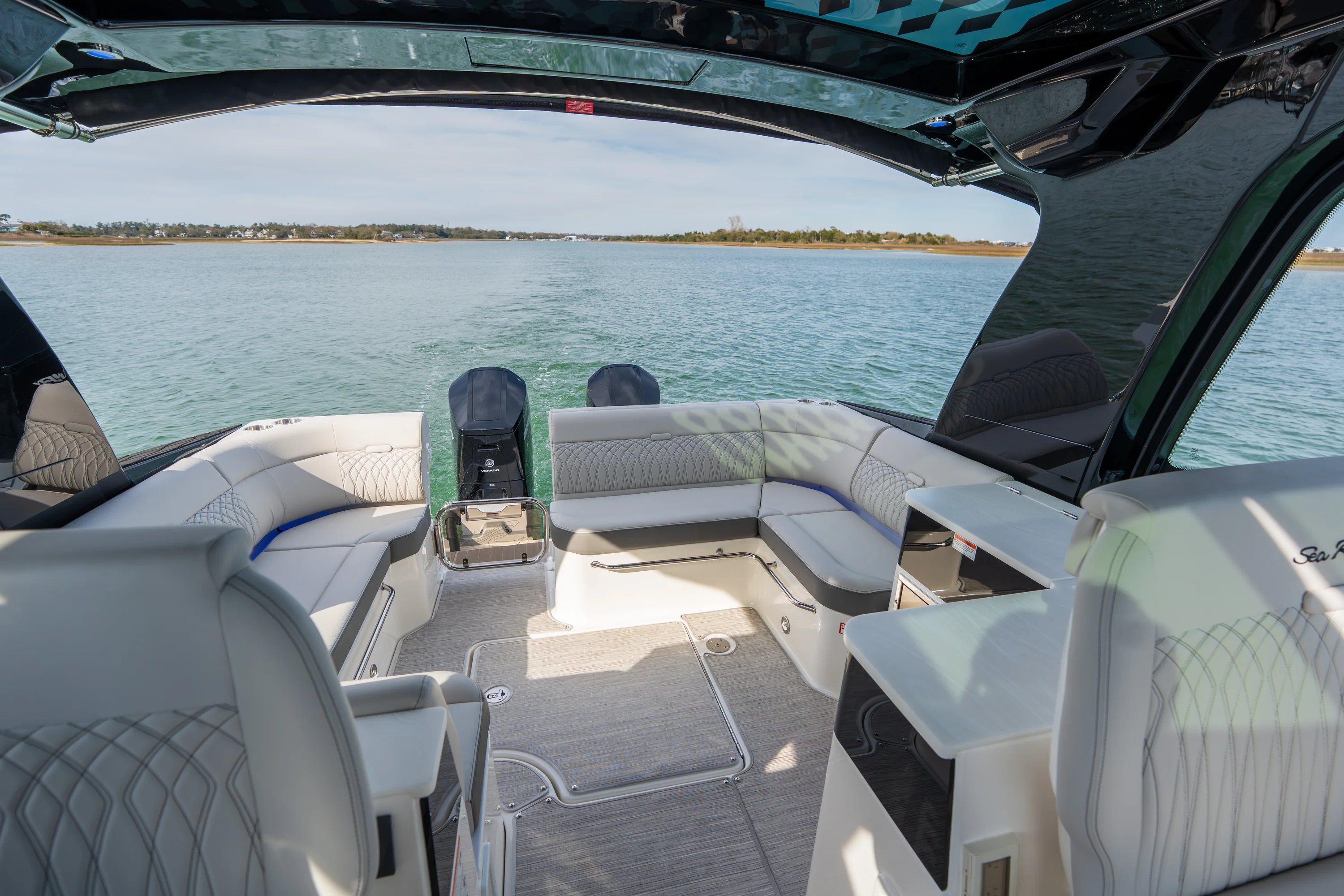 2026 Sea Ray Sundancer 370 Outboard Image Thumbnail #12