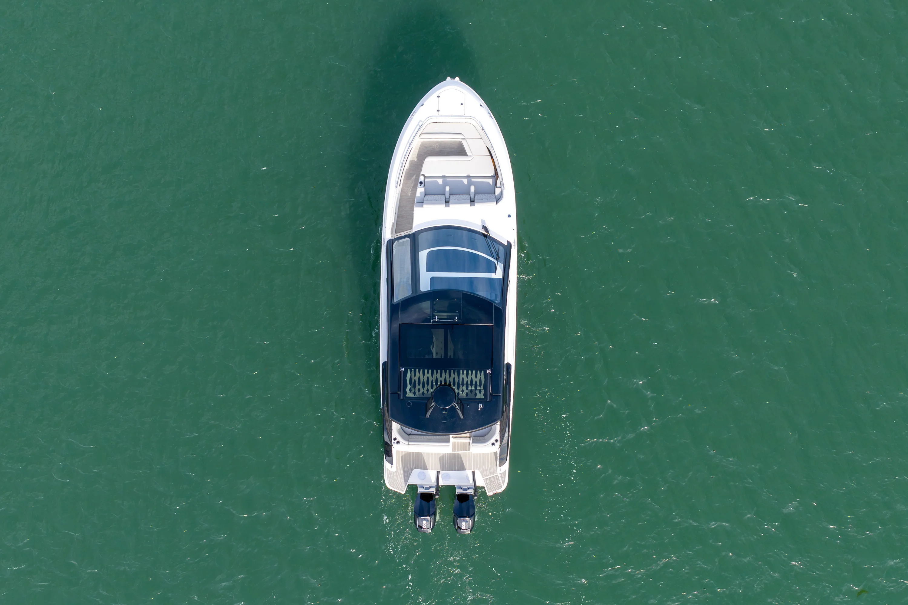 2026 Sea Ray Sundancer 370 Outboard Image Thumbnail #5