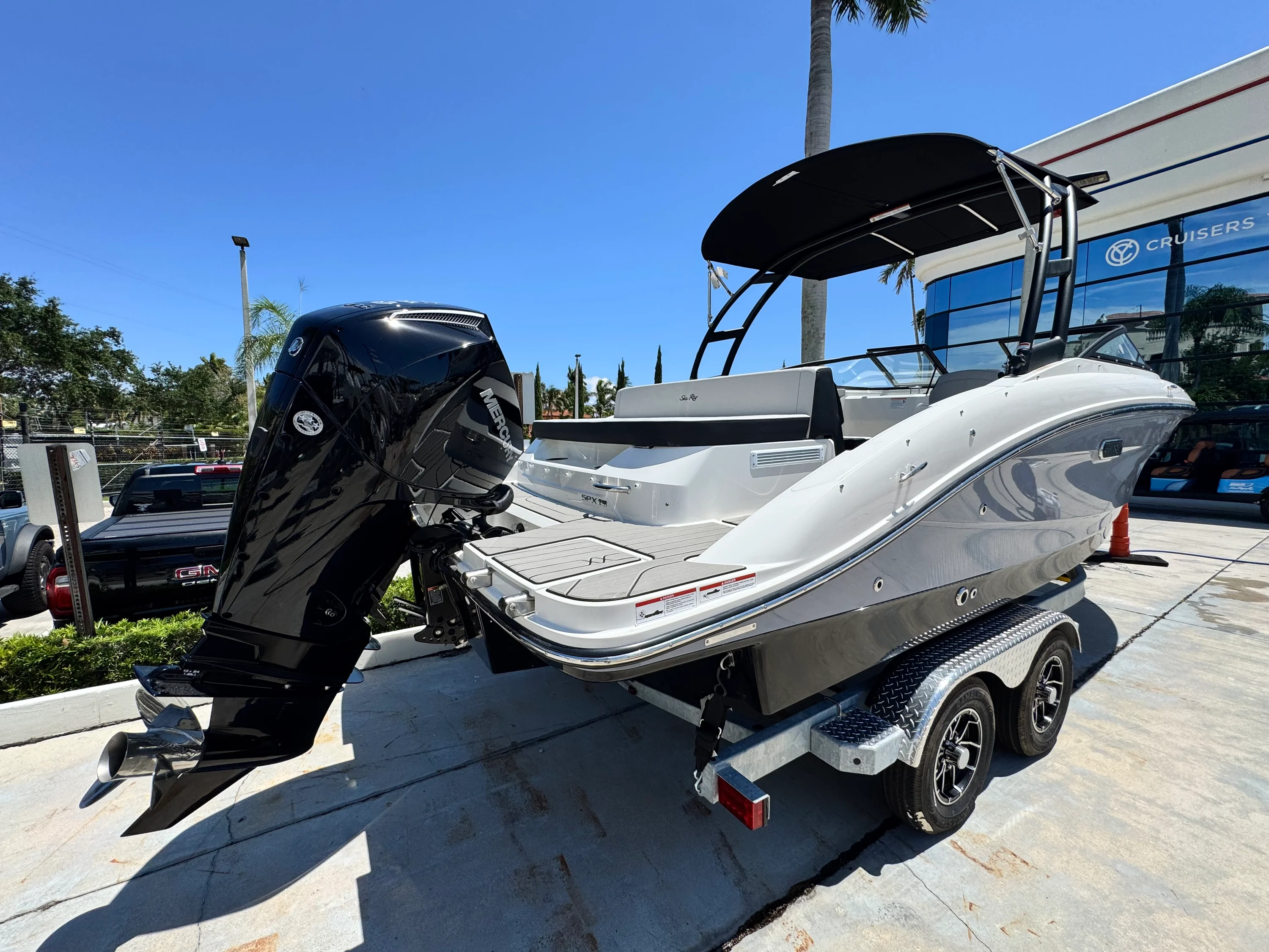 2026 Sea Ray SPX 210 Outboard Image Thumbnail #5