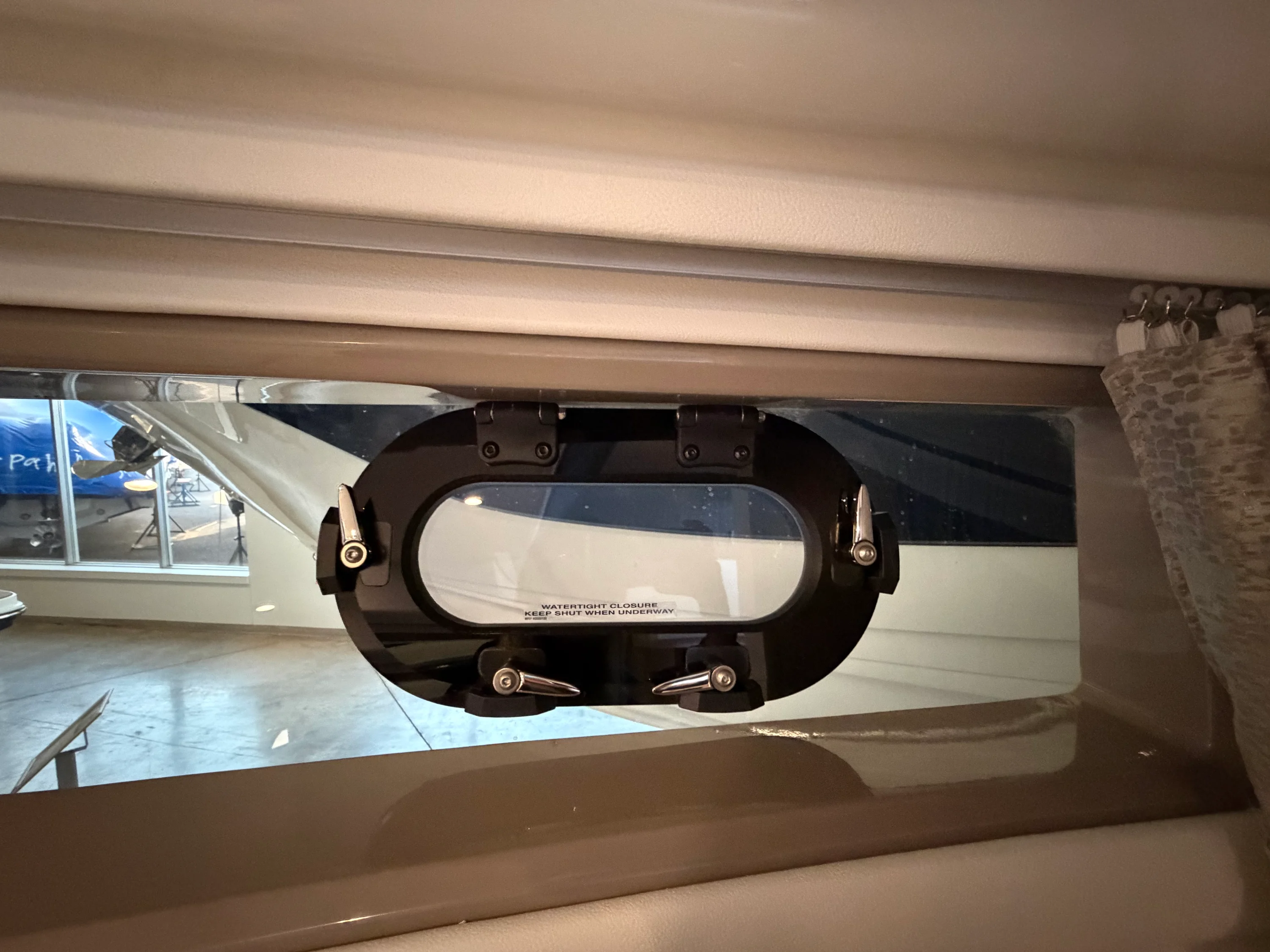 2026 Sea Ray Sundancer 320 Image Thumbnail #67