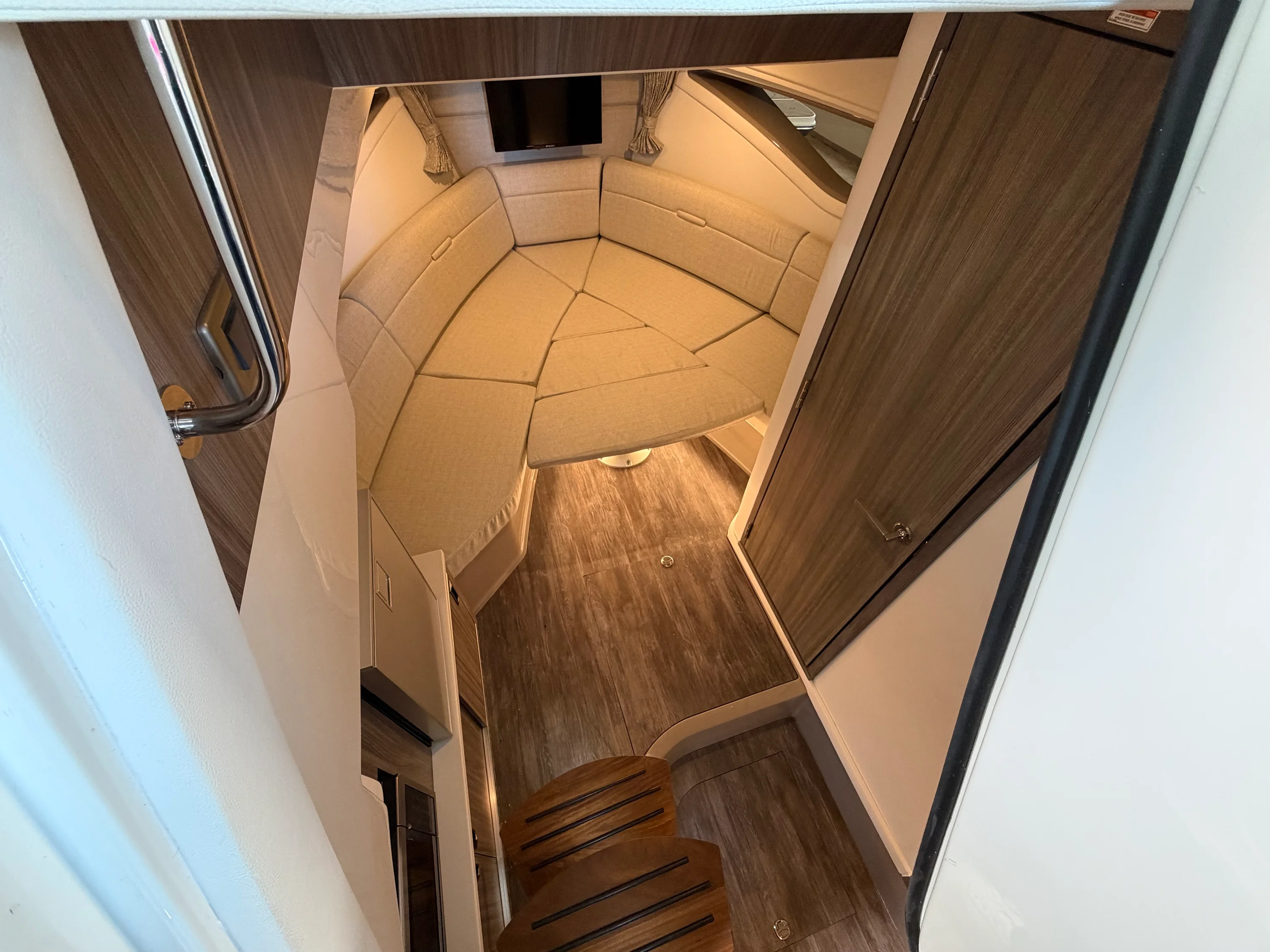 2026 Sea Ray Sundancer 320 Image Thumbnail #45