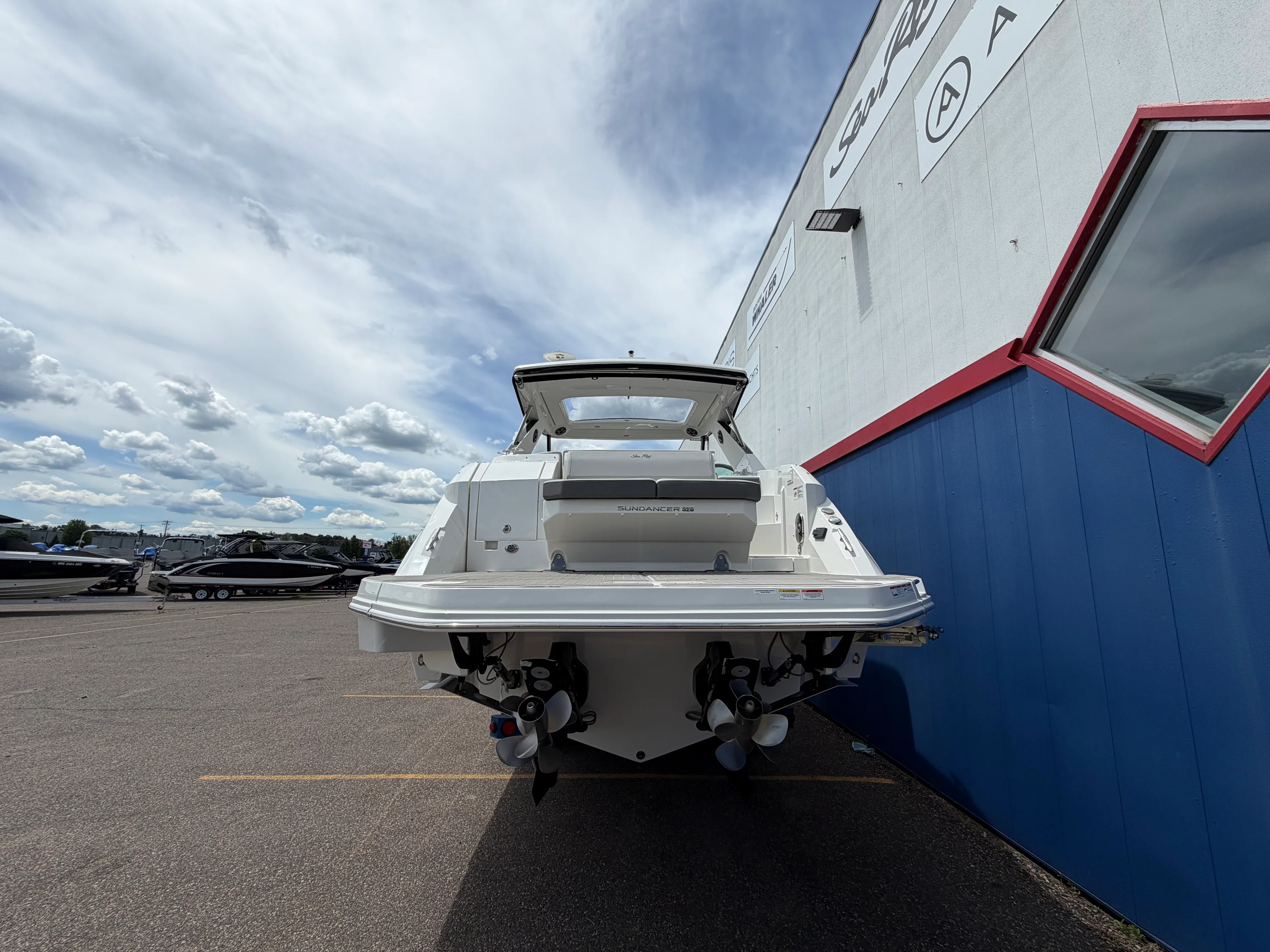 2026 Sea Ray Sundancer 320 Image Thumbnail #5