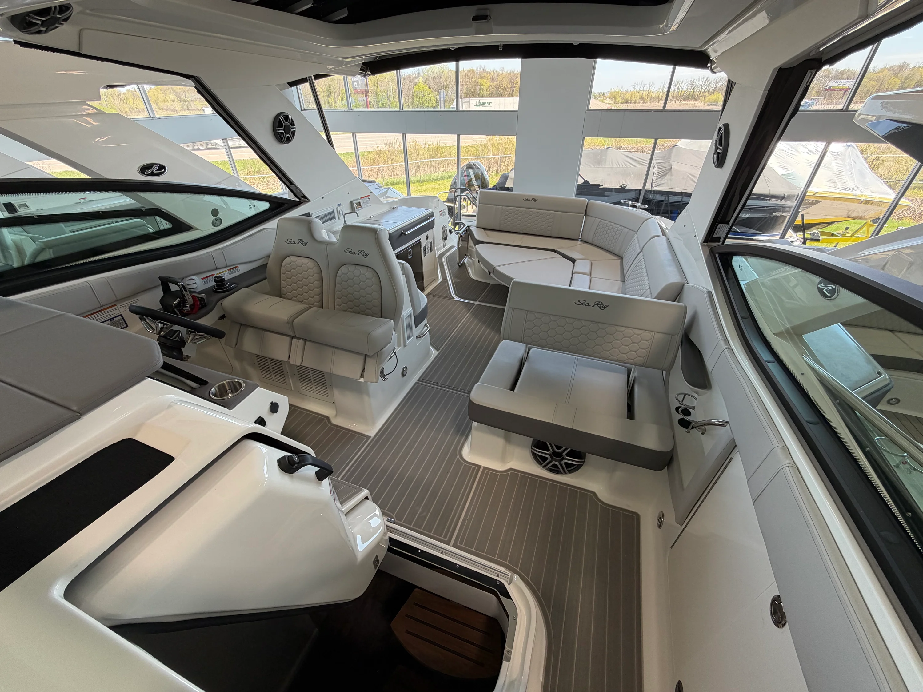 2026 Sea Ray Sundancer 320 Image Thumbnail #73