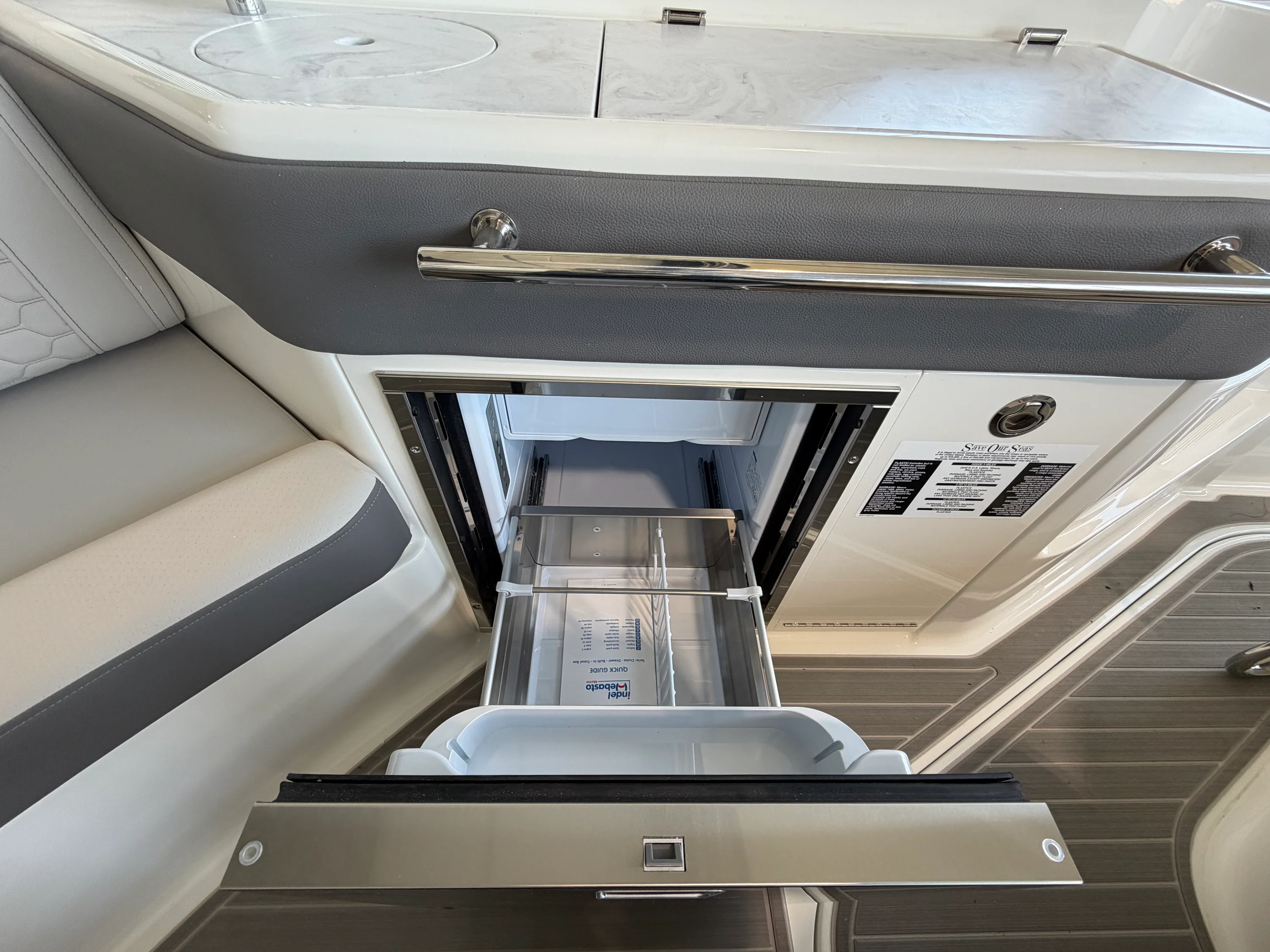 2026 Sea Ray Sundancer 320 Image Thumbnail #48