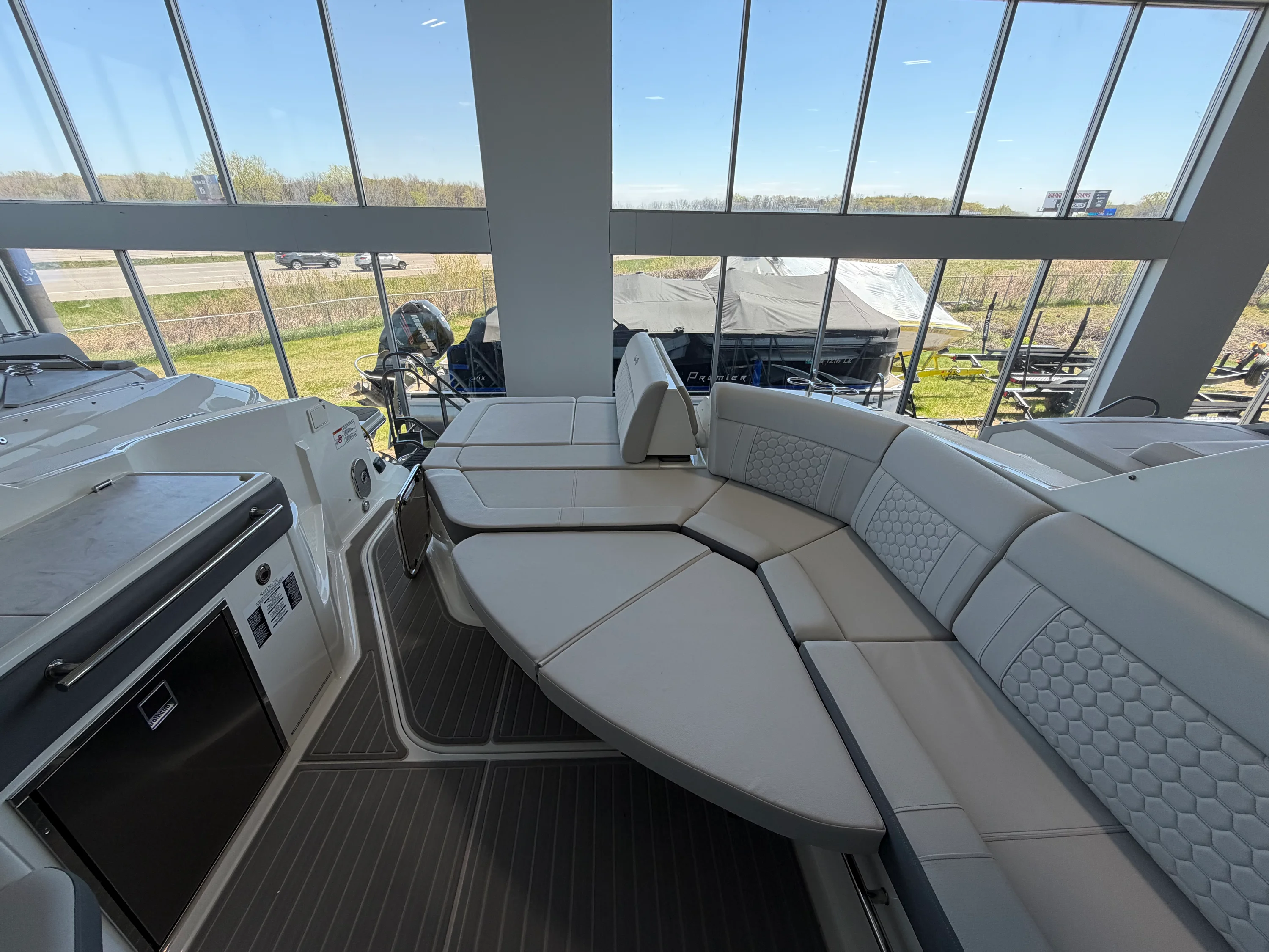2026 Sea Ray Sundancer 320 Image Thumbnail #46