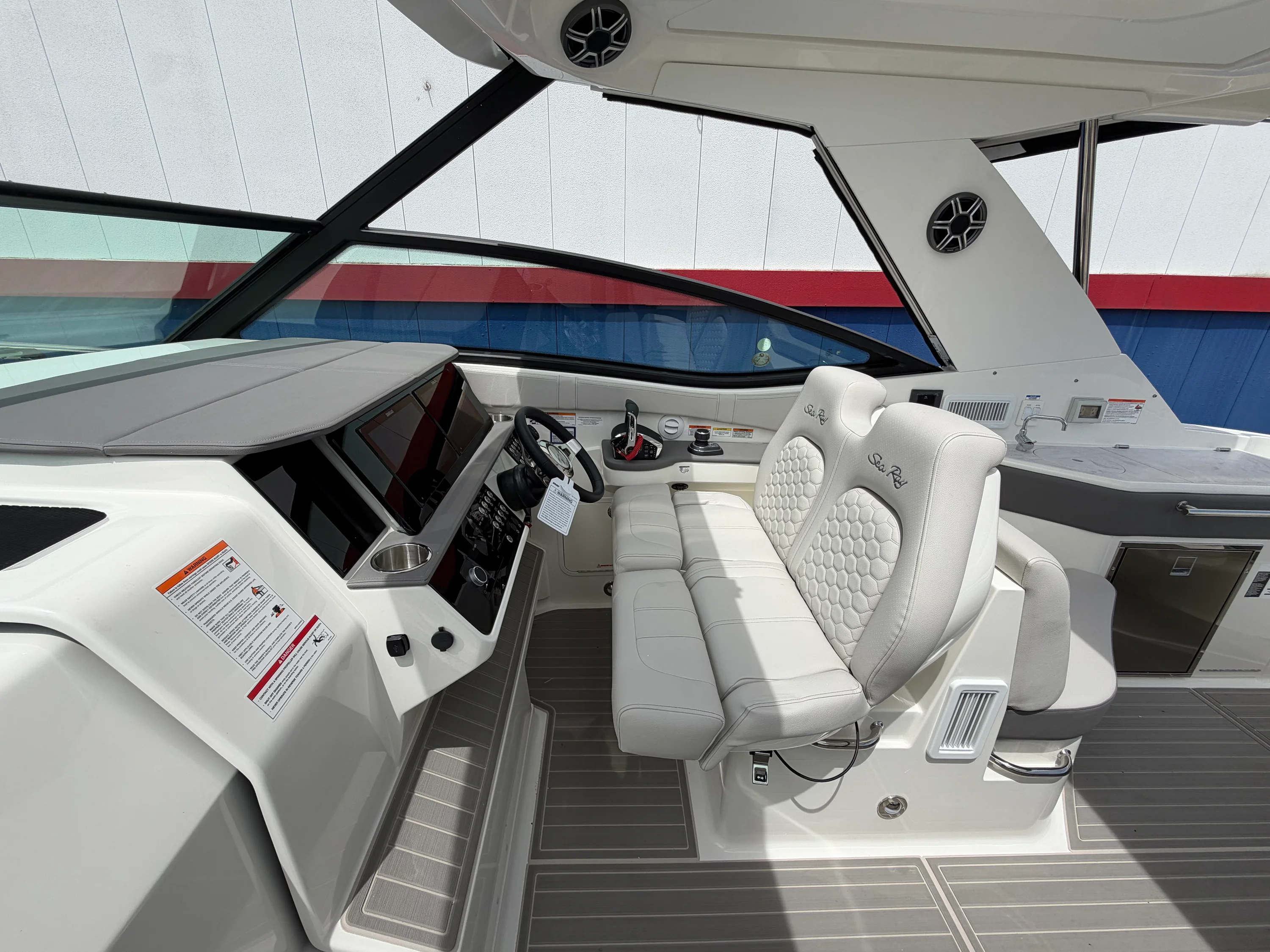 2026 Sea Ray Sundancer 320 Image Thumbnail #24