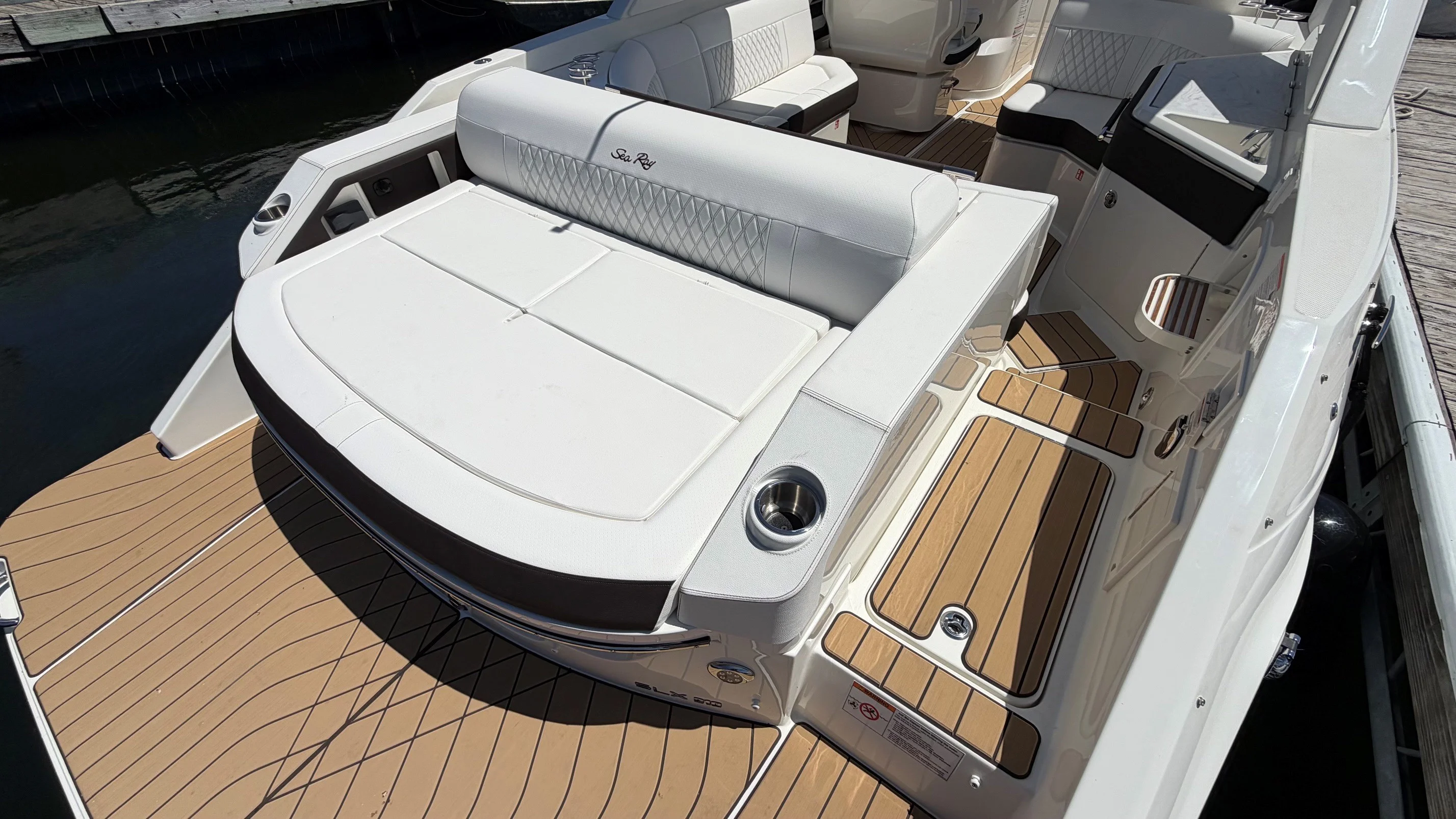 2026 Sea Ray SLX 310 Image Thumbnail #8