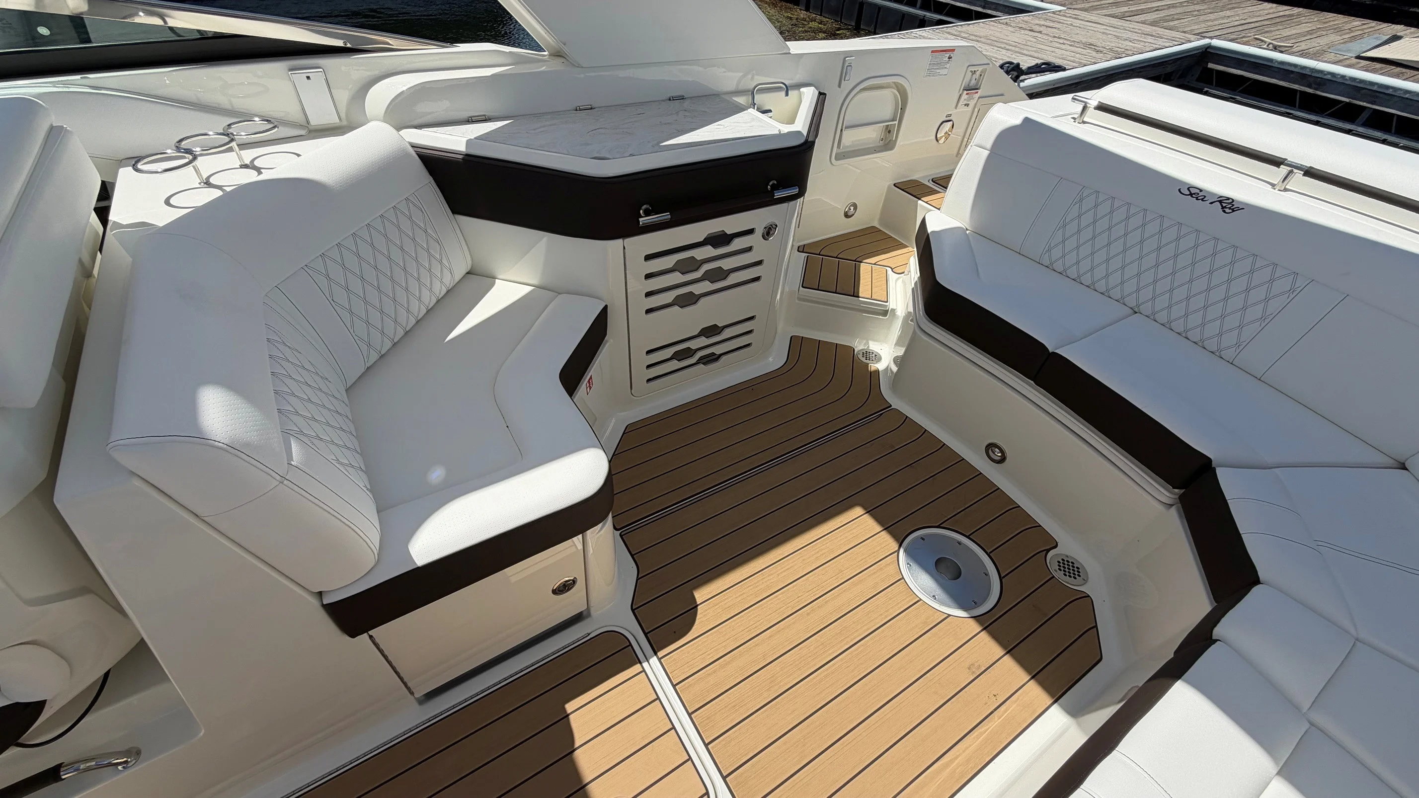 2026 Sea Ray SLX 310 Image Thumbnail #10