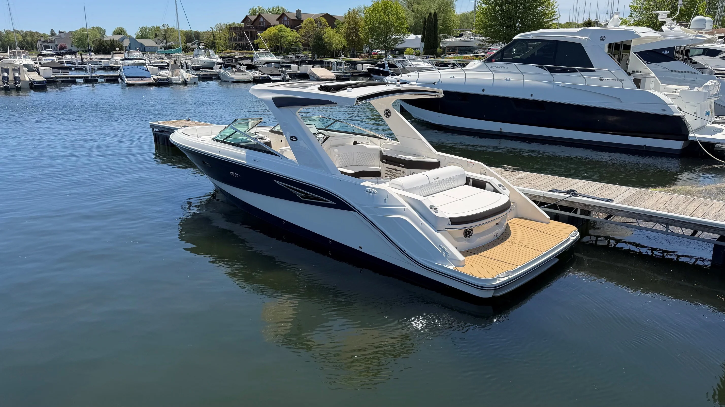 2026 Sea Ray SLX 310 Image Thumbnail #4