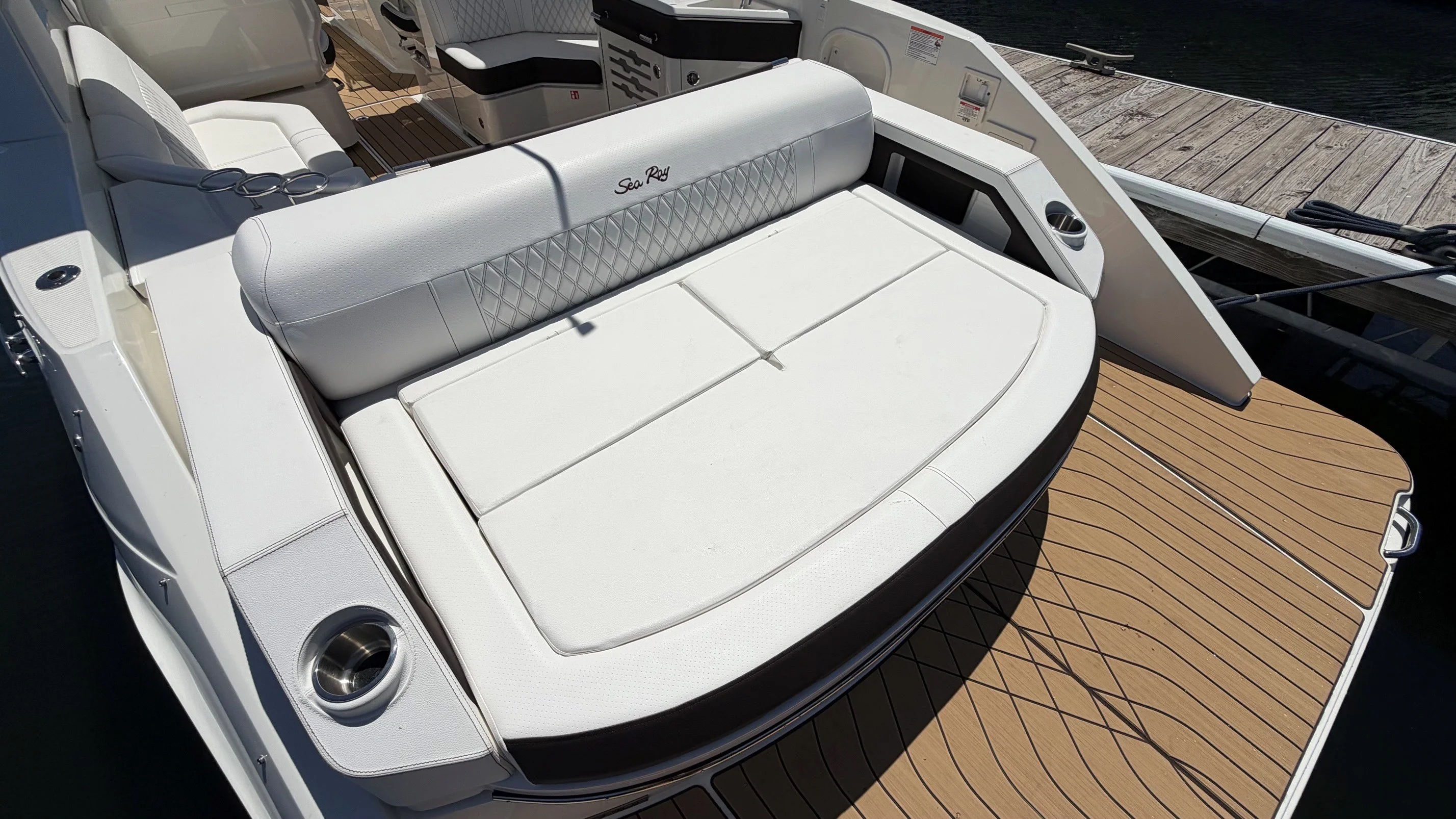 2026 Sea Ray SLX 310 Image Thumbnail #7