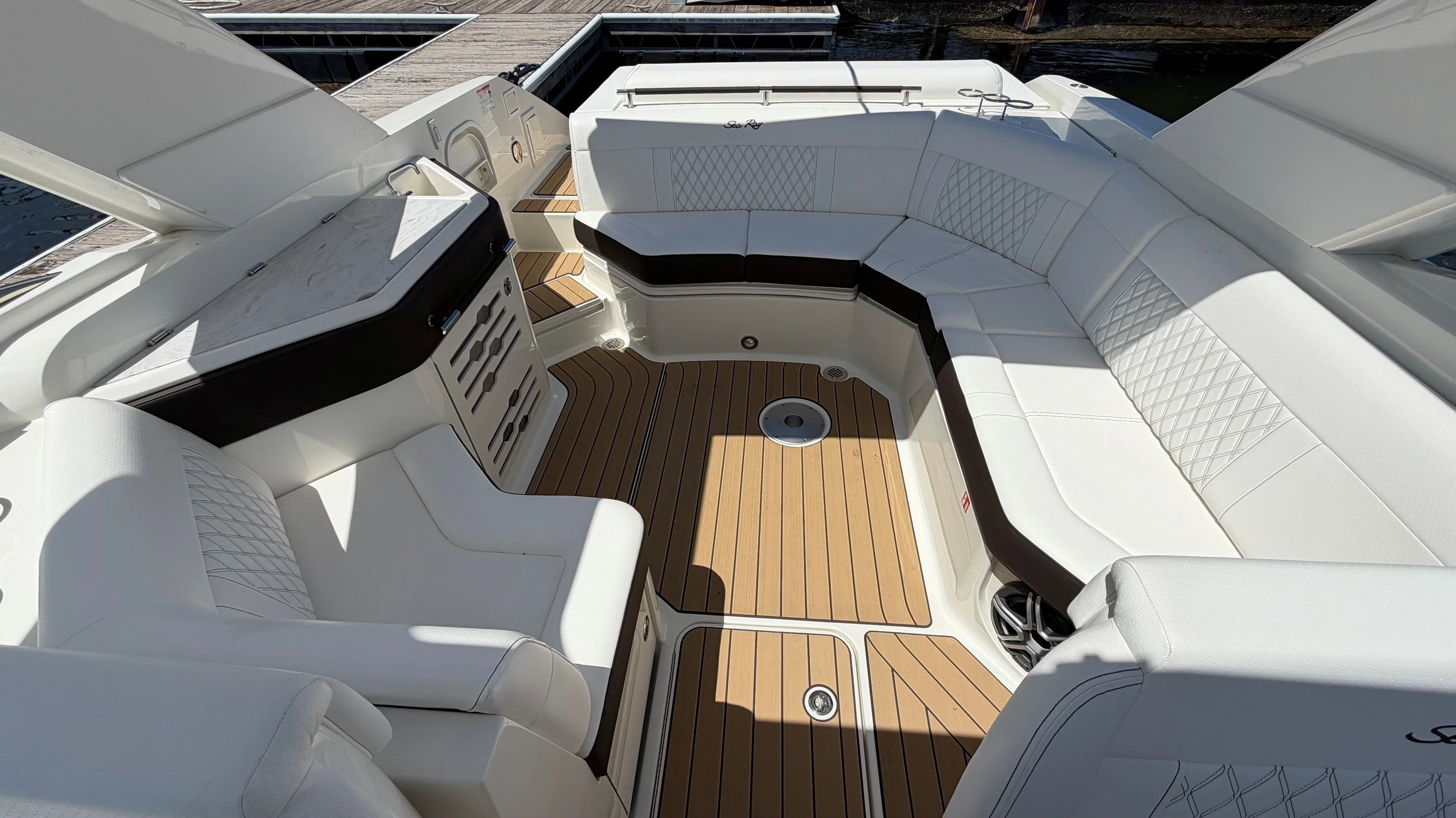 2026 Sea Ray SLX 310 Image Thumbnail #14