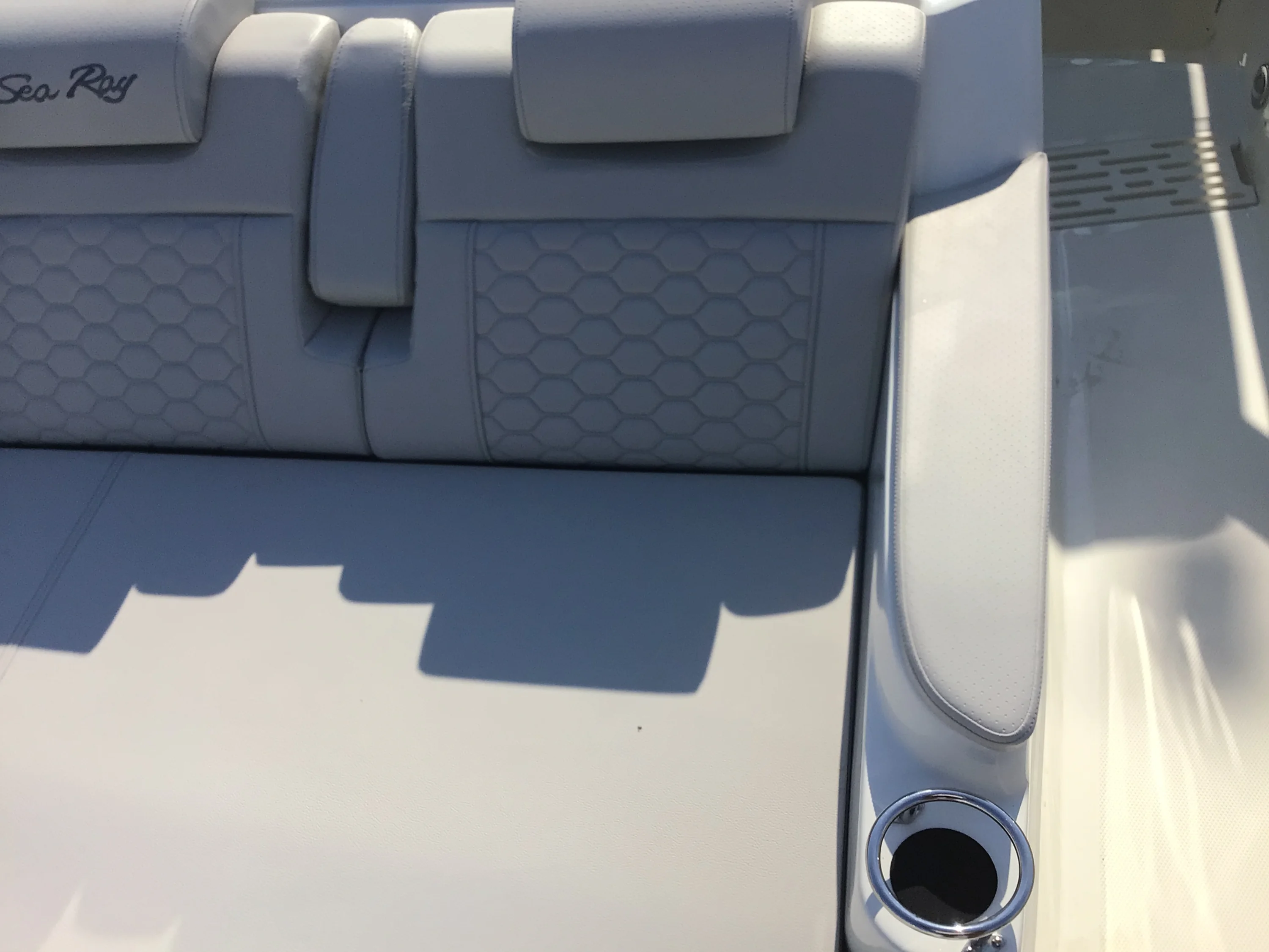 2026 Sea Ray Sundancer 320 Outboard Image Thumbnail #13