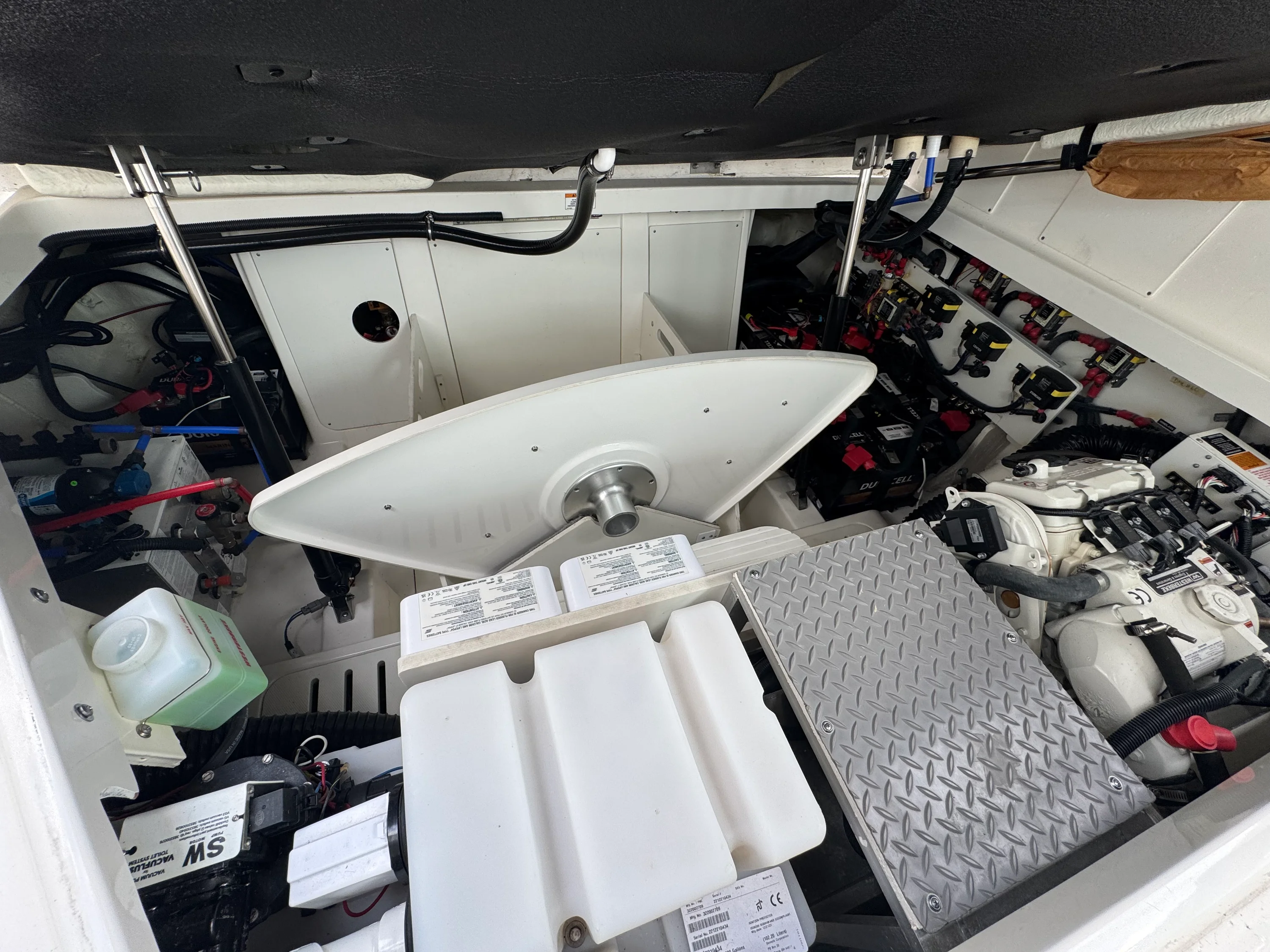 2023 Sea Ray 320 SUNDANCER OB Image Thumbnail #60