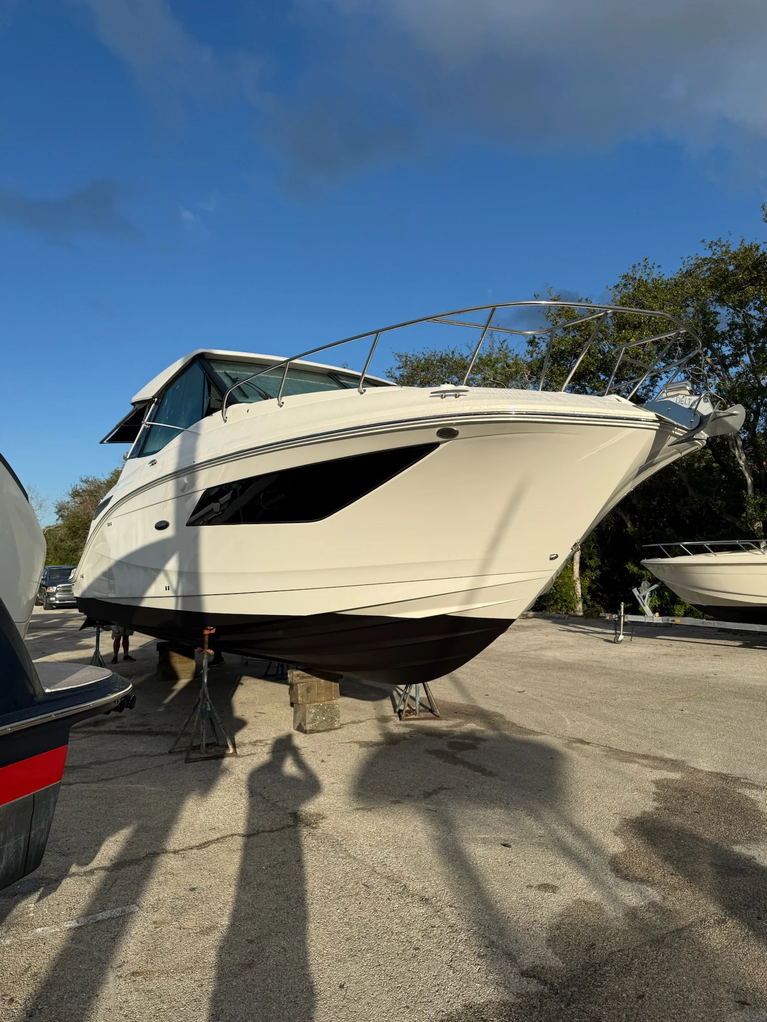 2023 Sea Ray 320 SUNDANCER OB Image Thumbnail #28