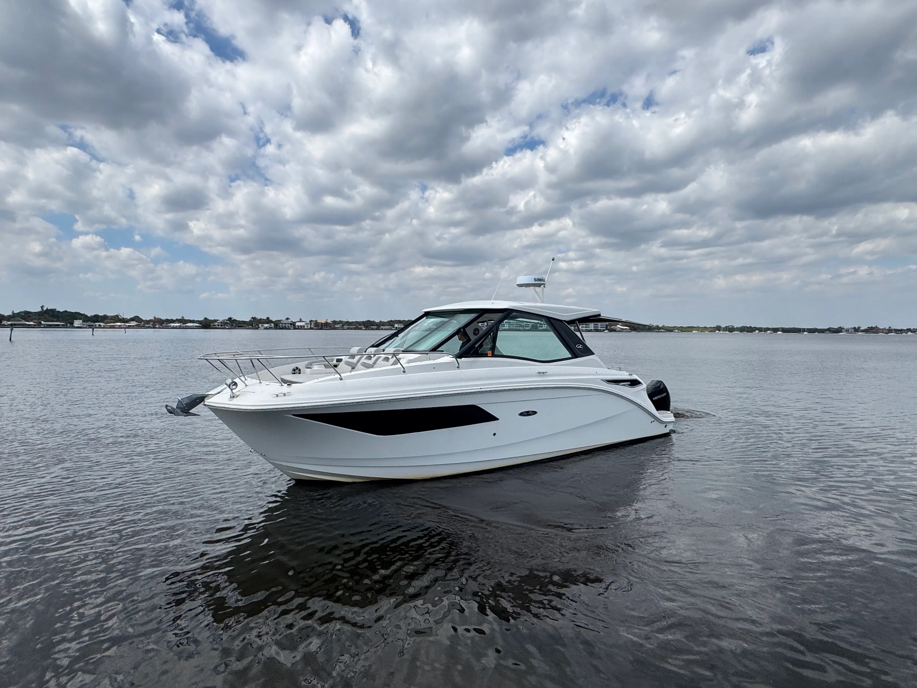 2023 Sea Ray 320 SUNDANCER OB Image Thumbnail #5