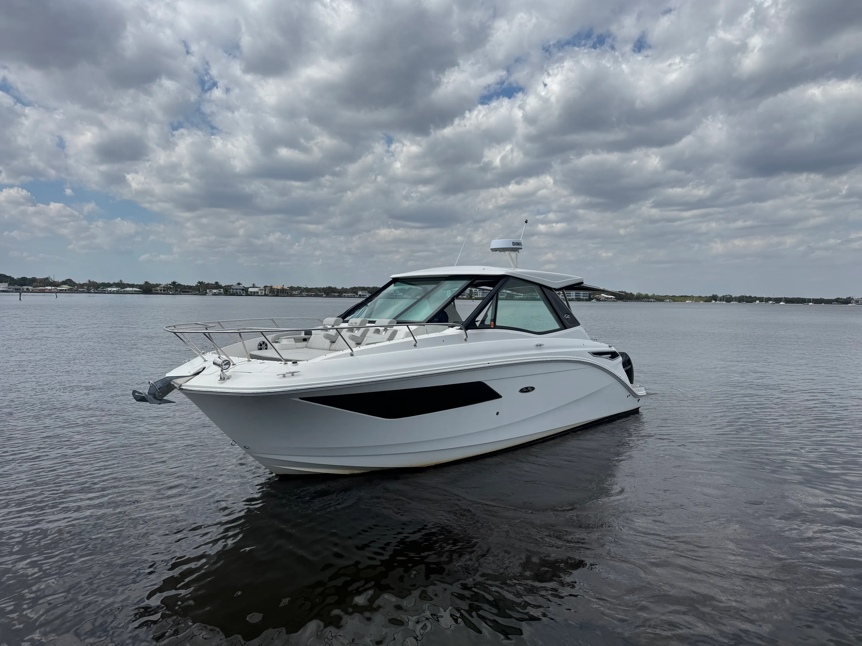 2023 Sea Ray 320 SUNDANCER OB Image Thumbnail #4