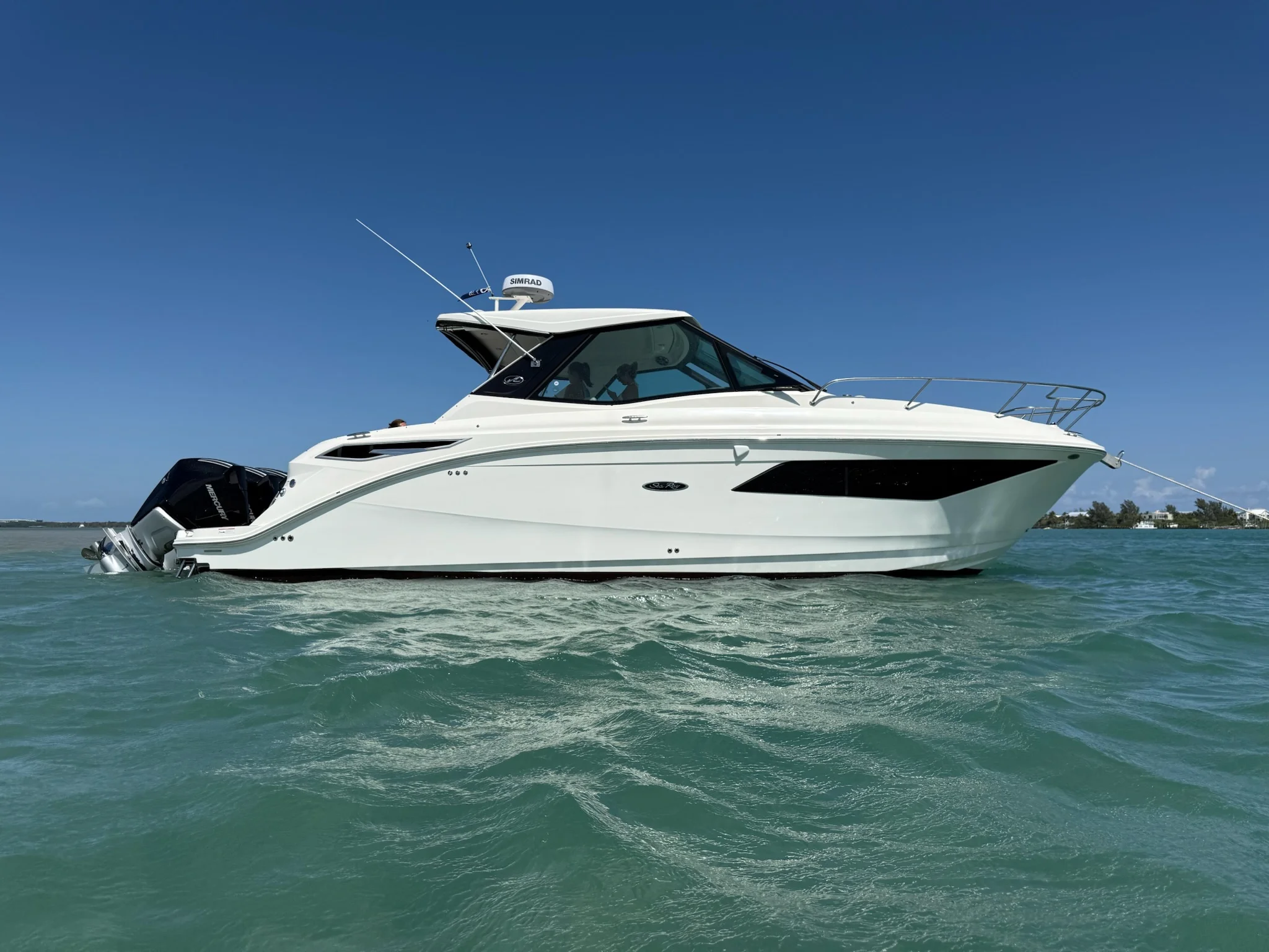 2023 Sea Ray 320 SUNDANCER OB Image Thumbnail #0