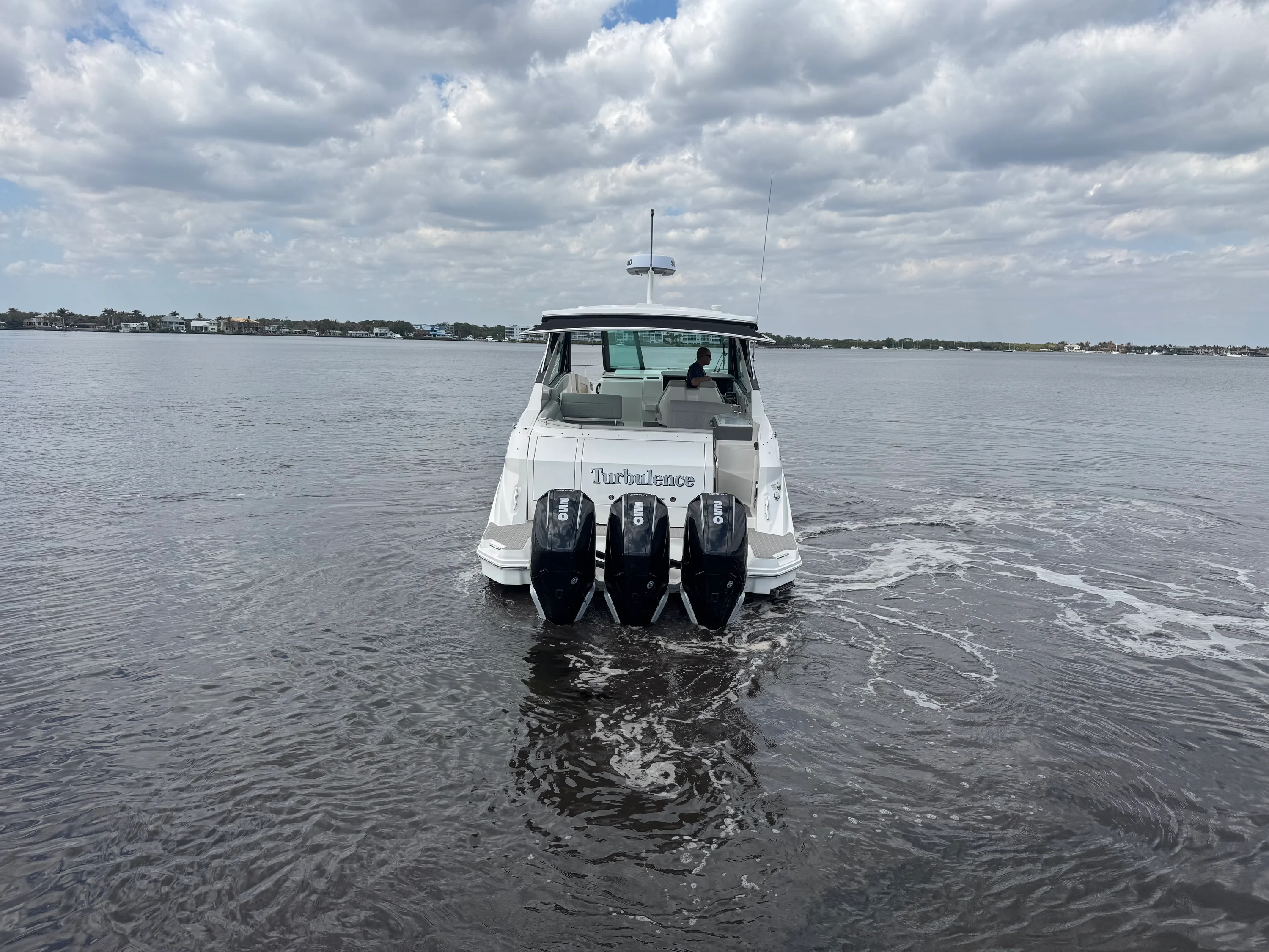 2023 Sea Ray 320 SUNDANCER OB Image Thumbnail #12