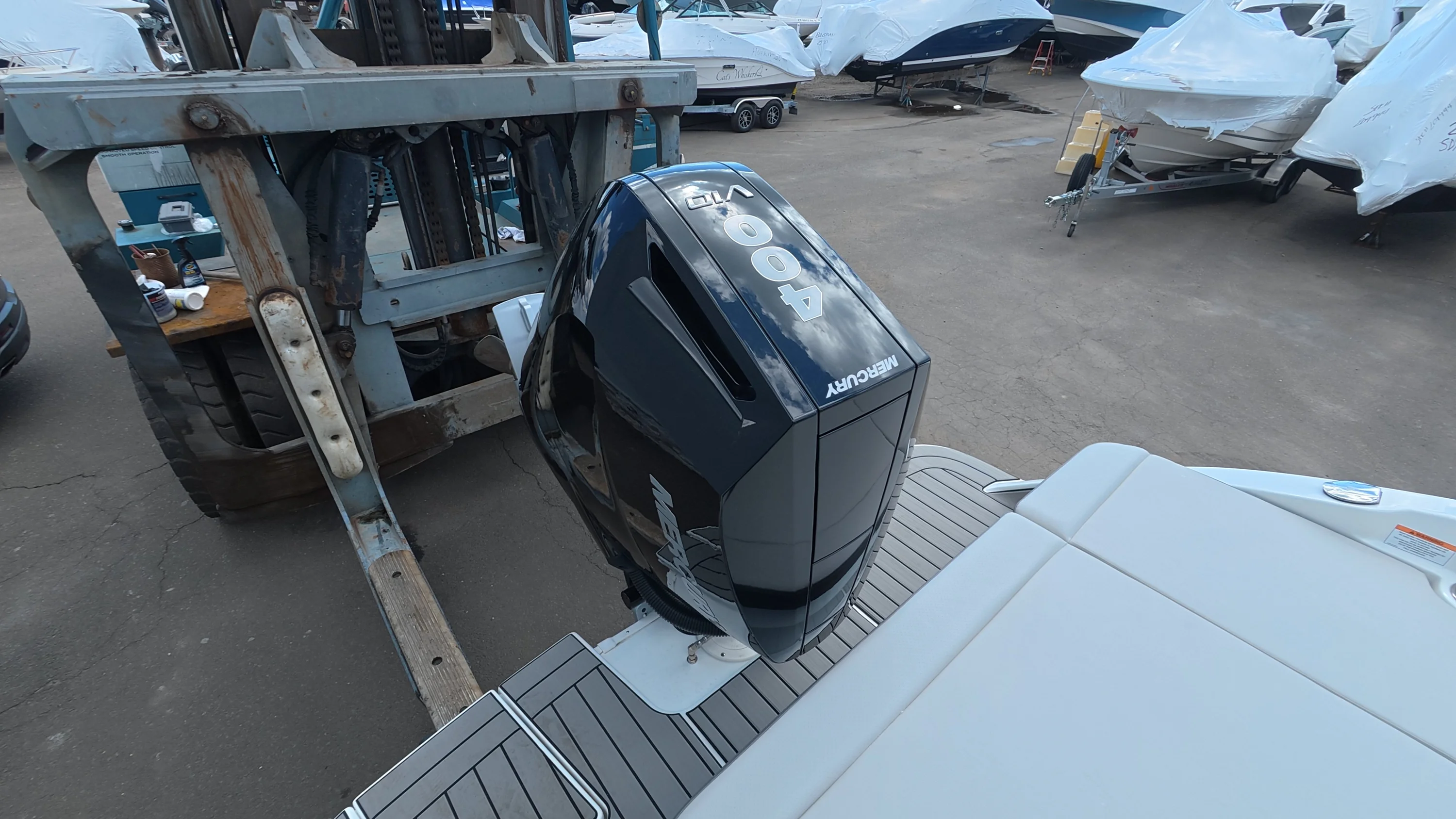 2026 Sea Ray SDX 270 Outboard Image Thumbnail #6