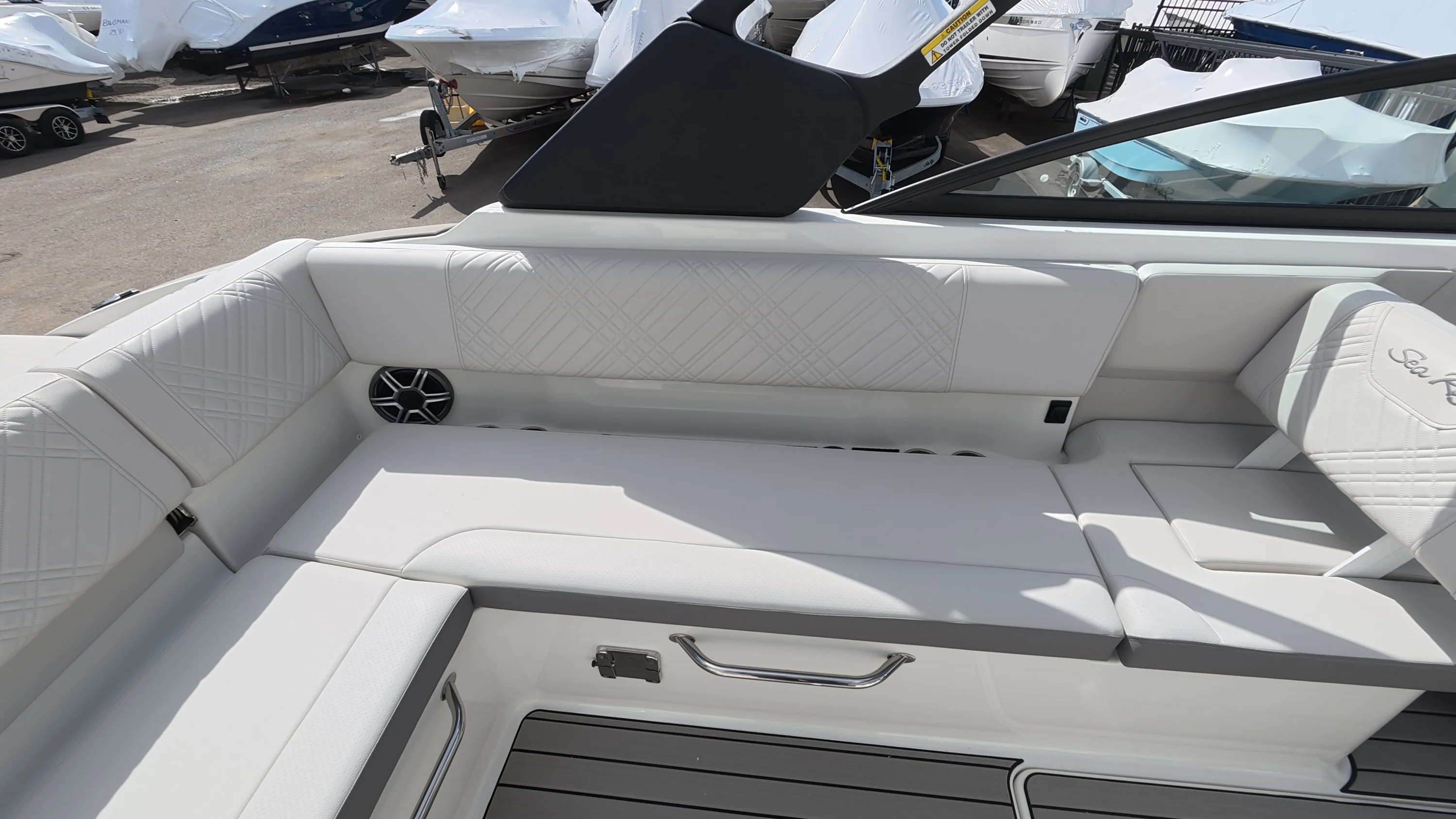 2026 Sea Ray SDX 270 Outboard Image Thumbnail #19