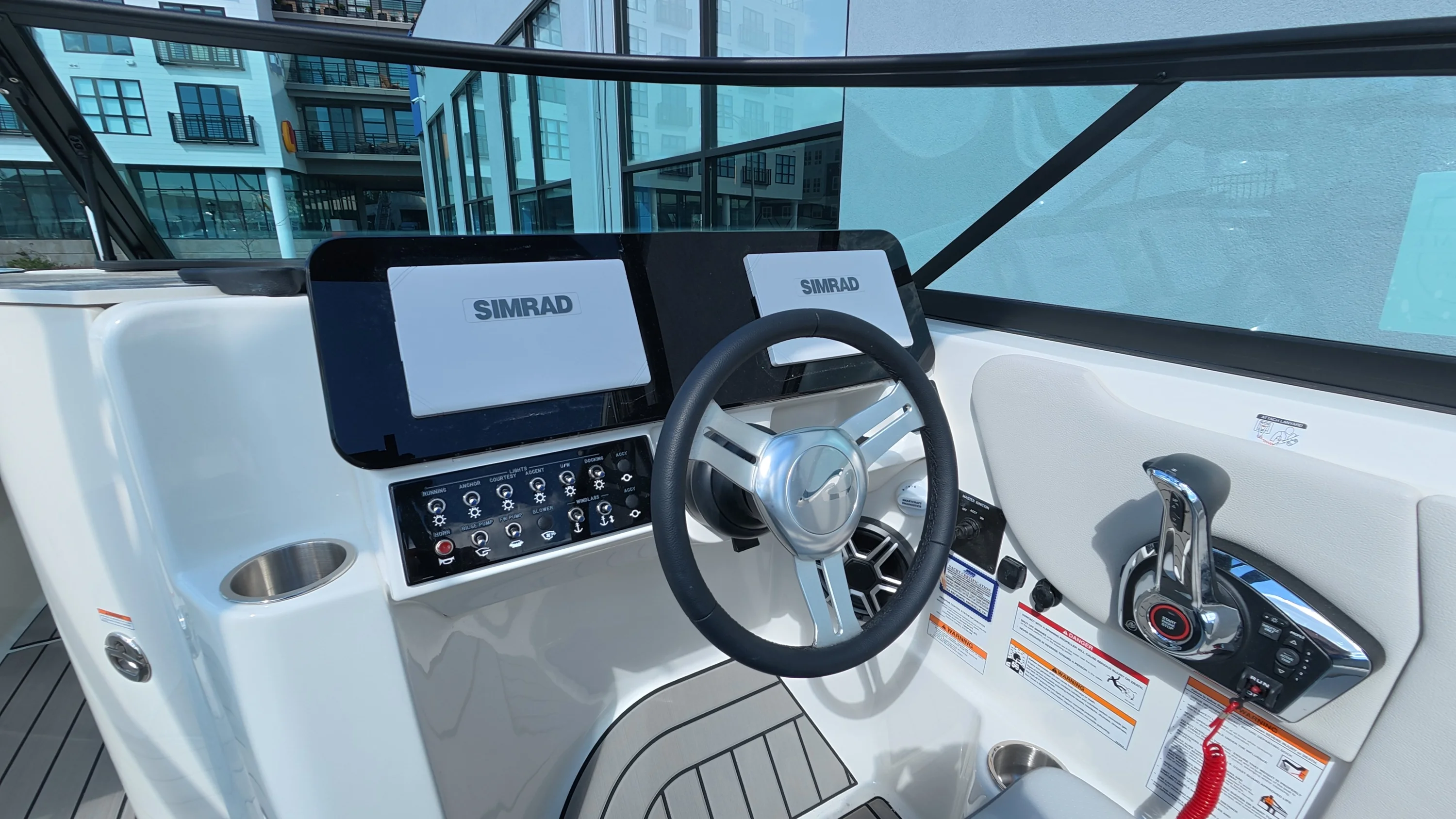 2026 Sea Ray SDX 270 Outboard Image Thumbnail #32