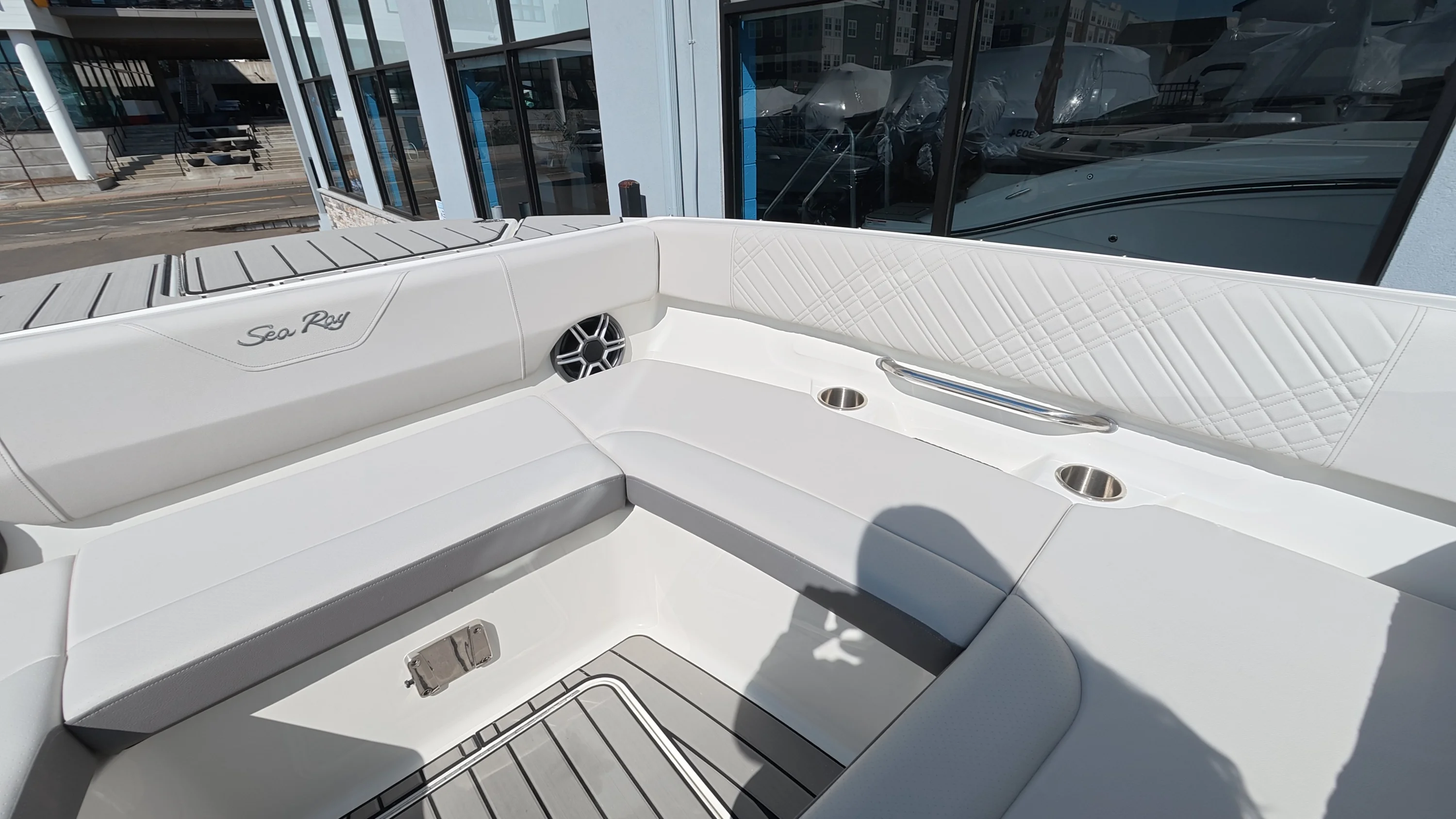 2026 Sea Ray SDX 270 Outboard Image Thumbnail #52
