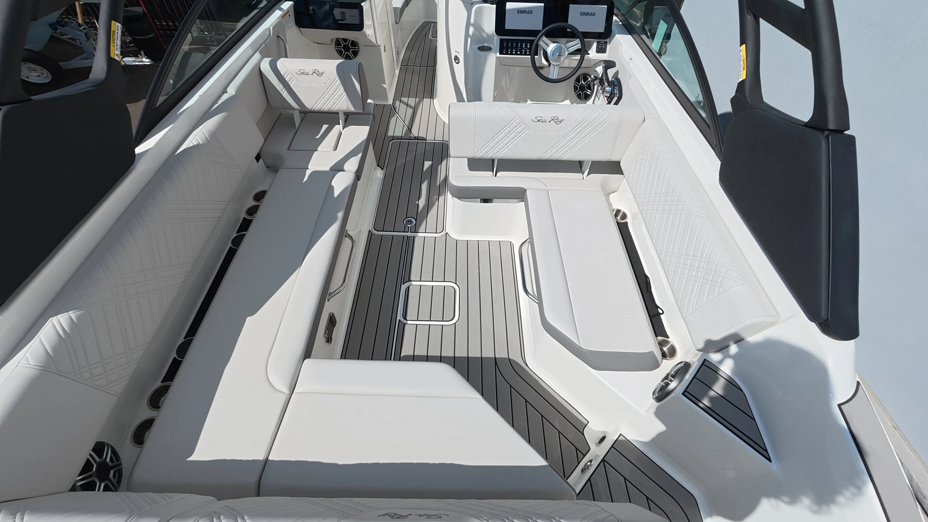 2026 Sea Ray SDX 270 Outboard Image Thumbnail #16