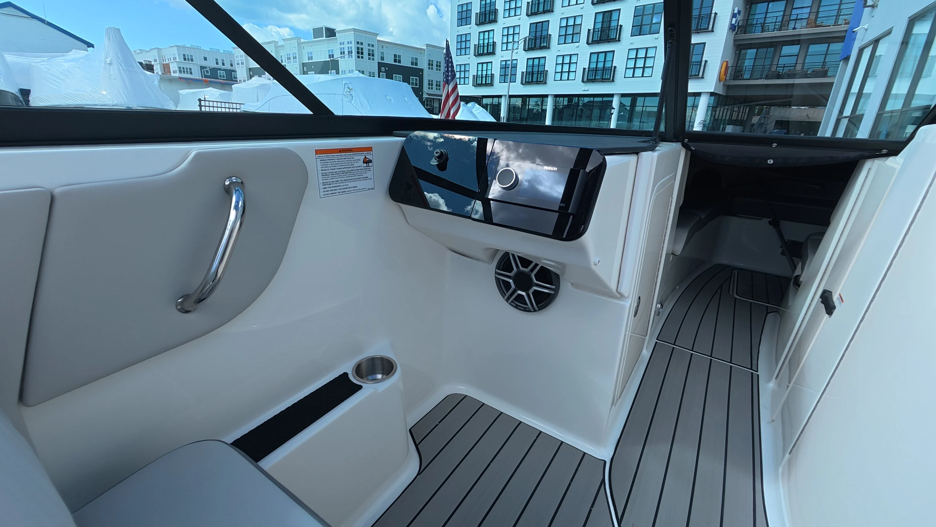 2026 Sea Ray SDX 270 Outboard Image Thumbnail #36