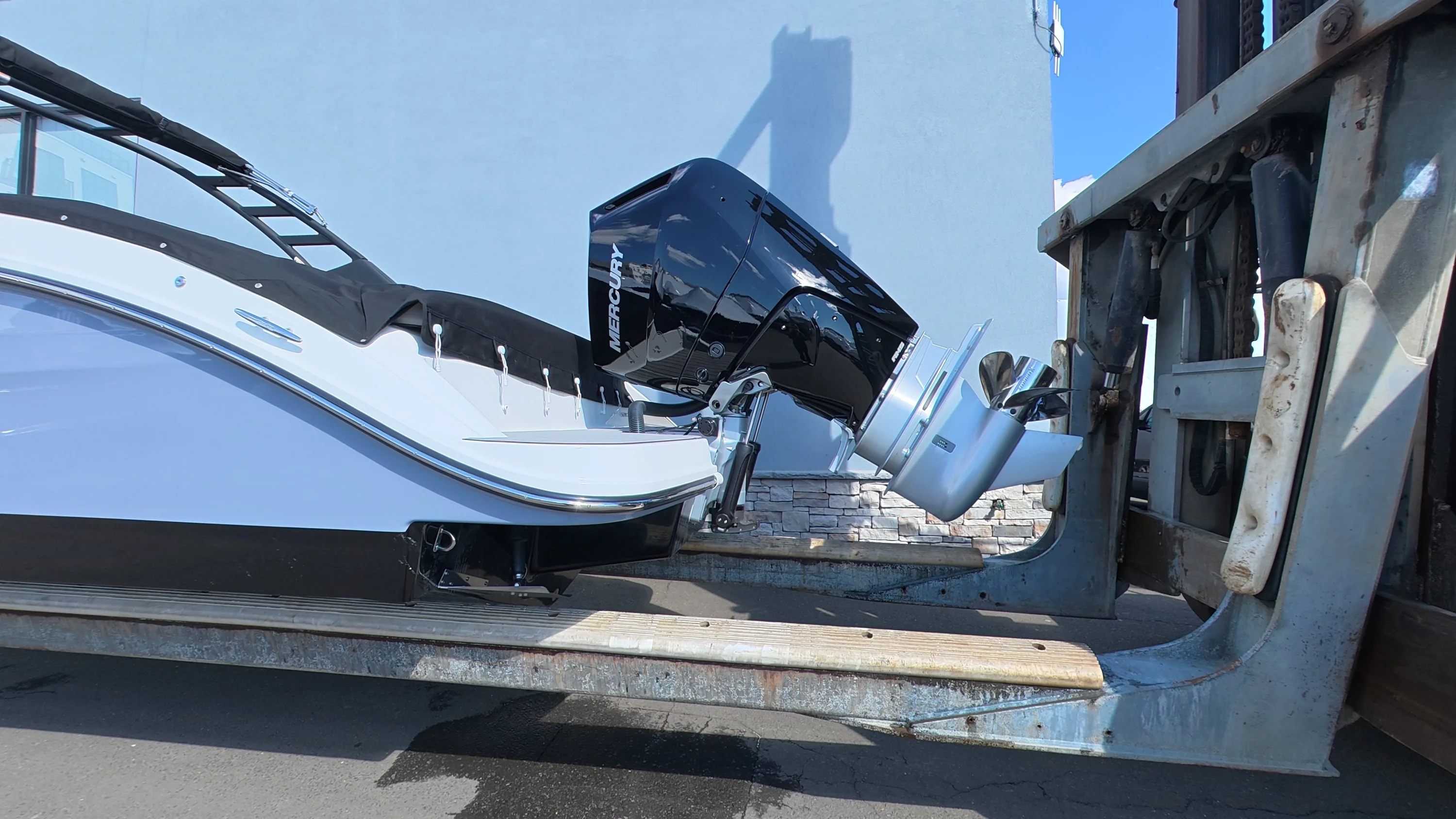 2026 Sea Ray SDX 270 Outboard Image Thumbnail #3