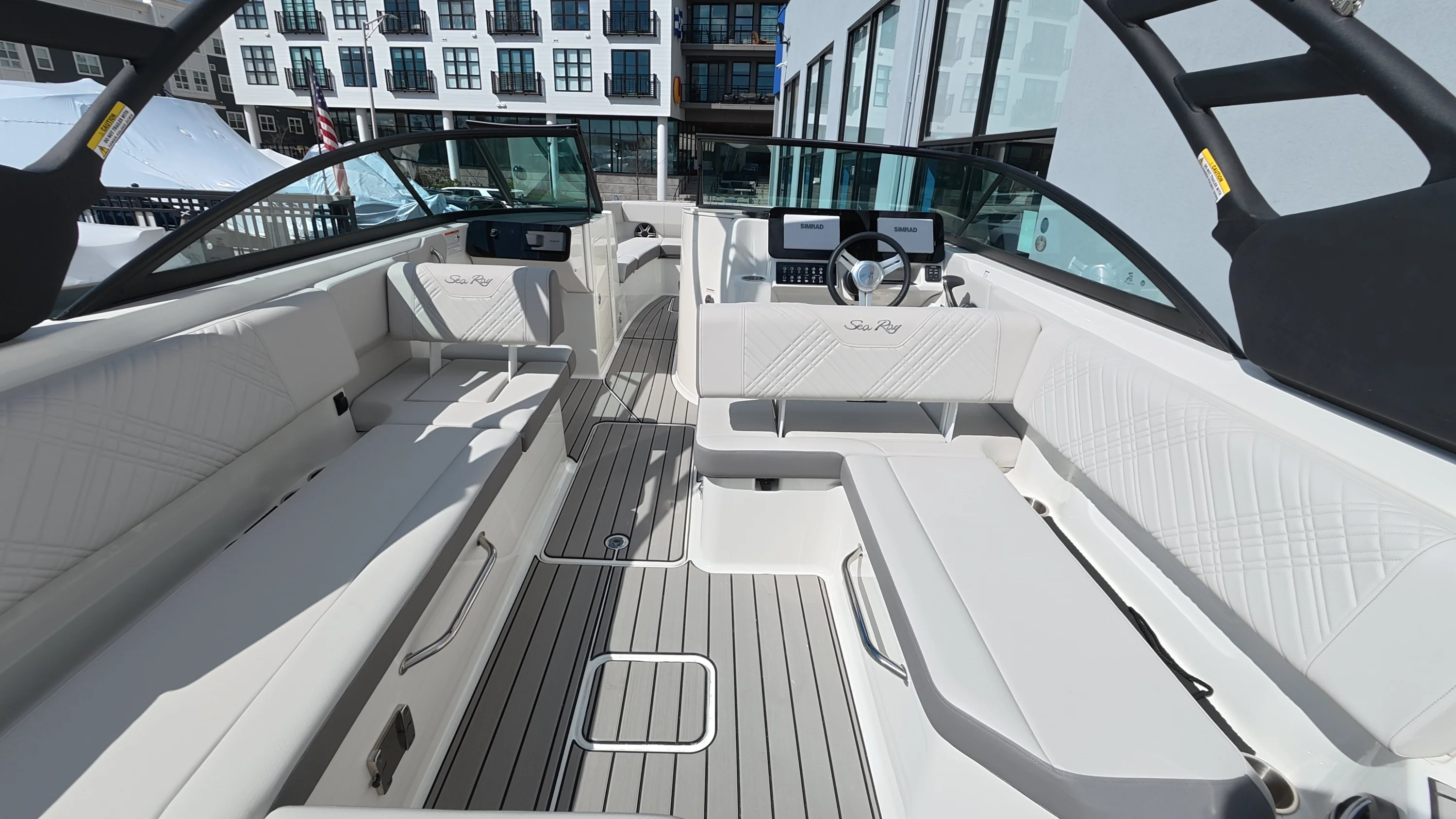 2026 Sea Ray SDX 270 Outboard Image Thumbnail #17