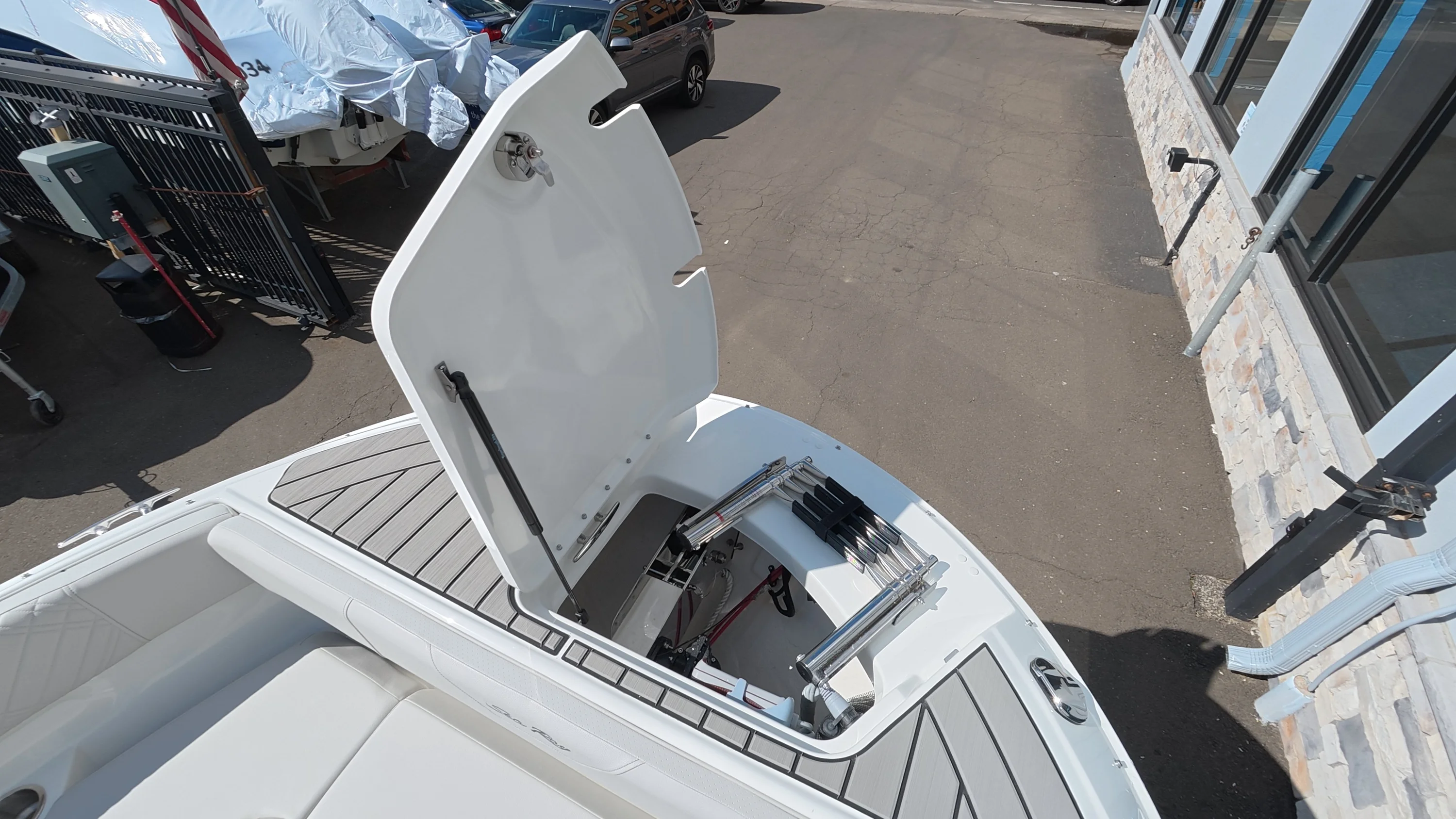 2026 Sea Ray SDX 270 Outboard Image Thumbnail #57