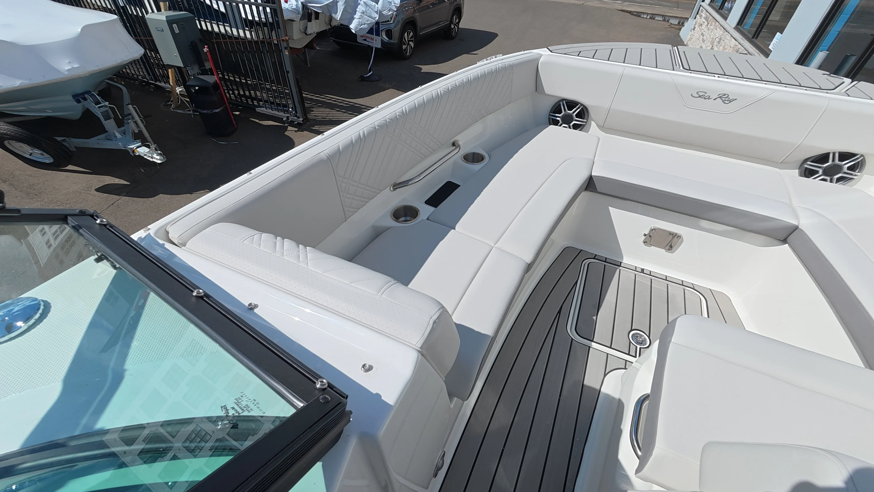 2026 Sea Ray SDX 270 Outboard Image Thumbnail #48