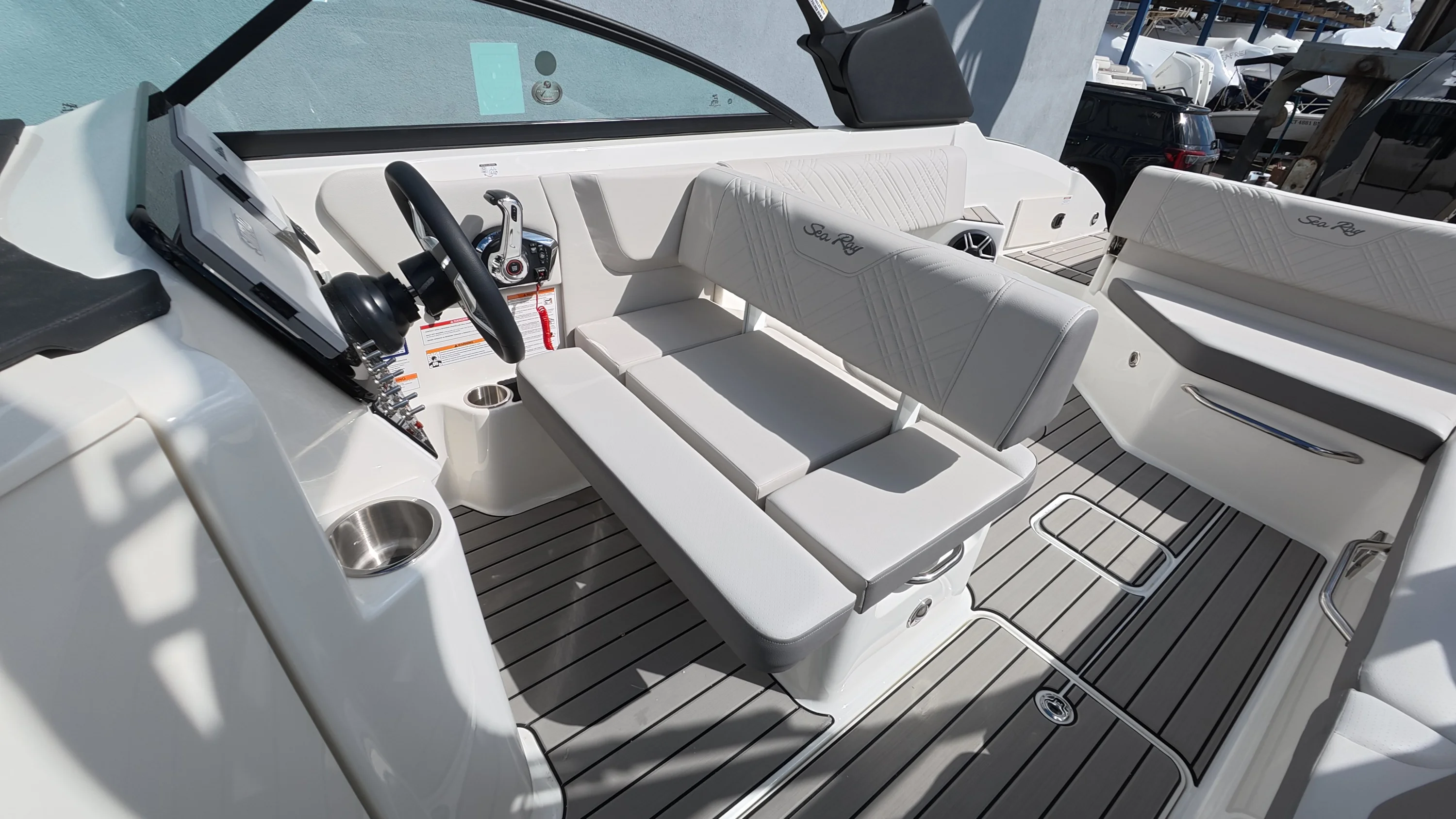 2026 Sea Ray SDX 270 Outboard Image Thumbnail #29