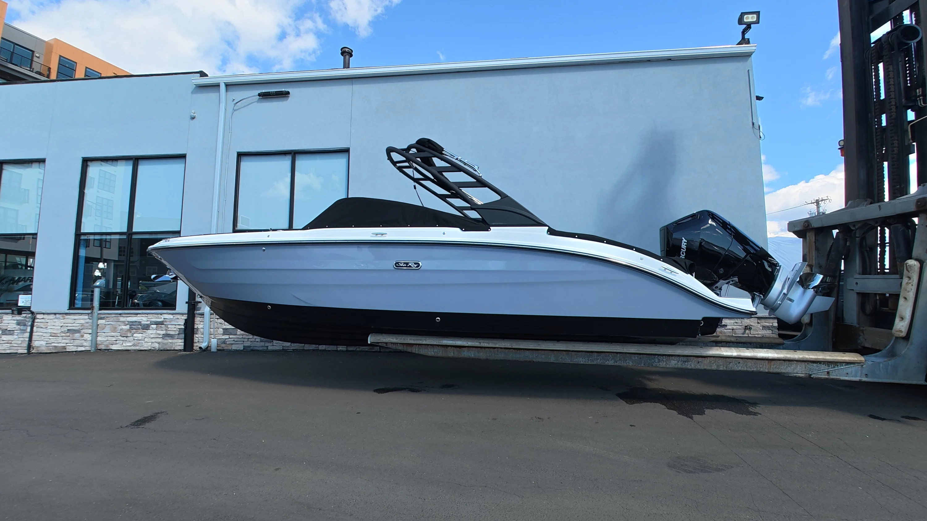 2026 Sea Ray SDX 270 Outboard Image Thumbnail #1