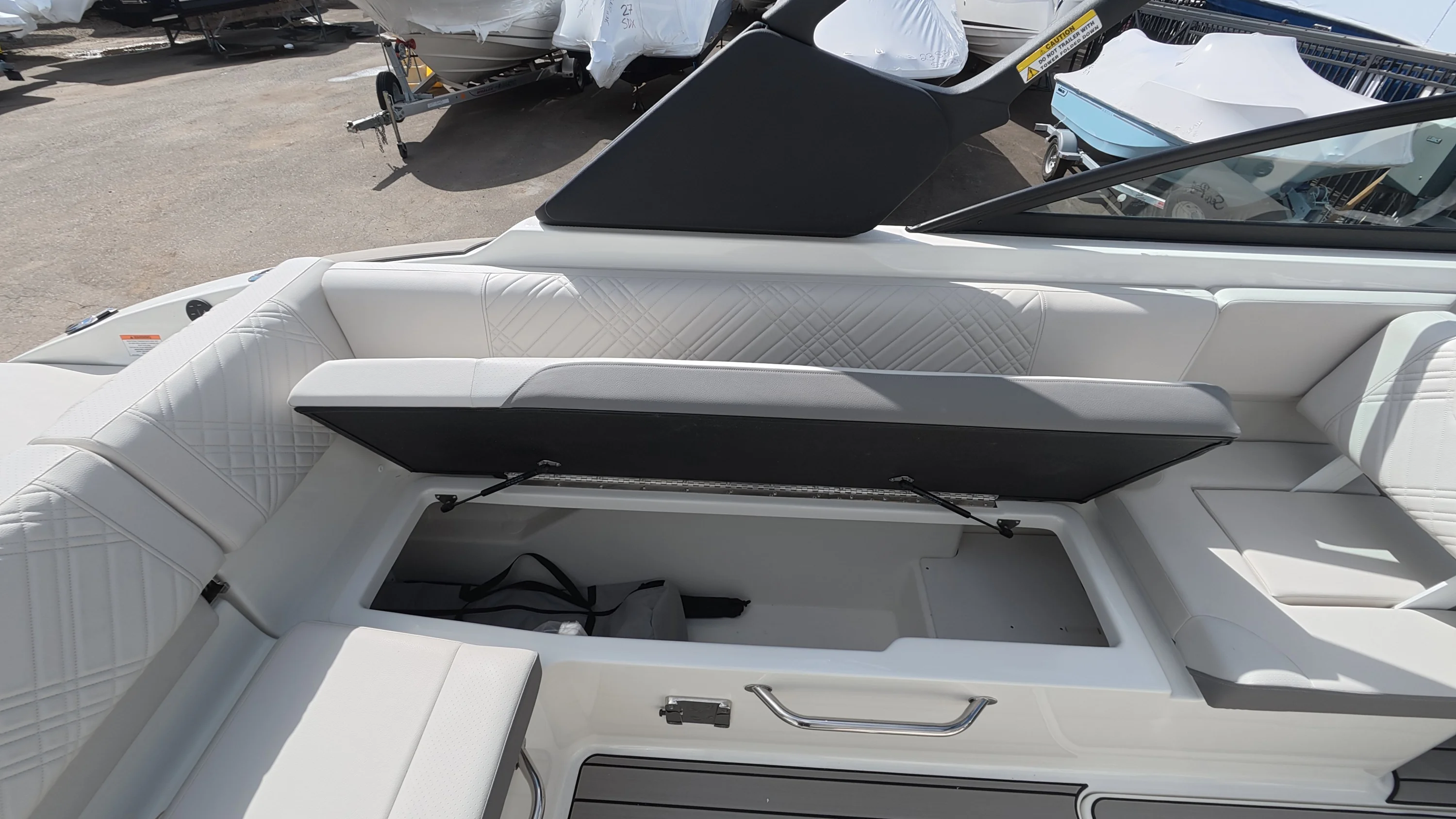 2026 Sea Ray SDX 270 Outboard Image Thumbnail #22