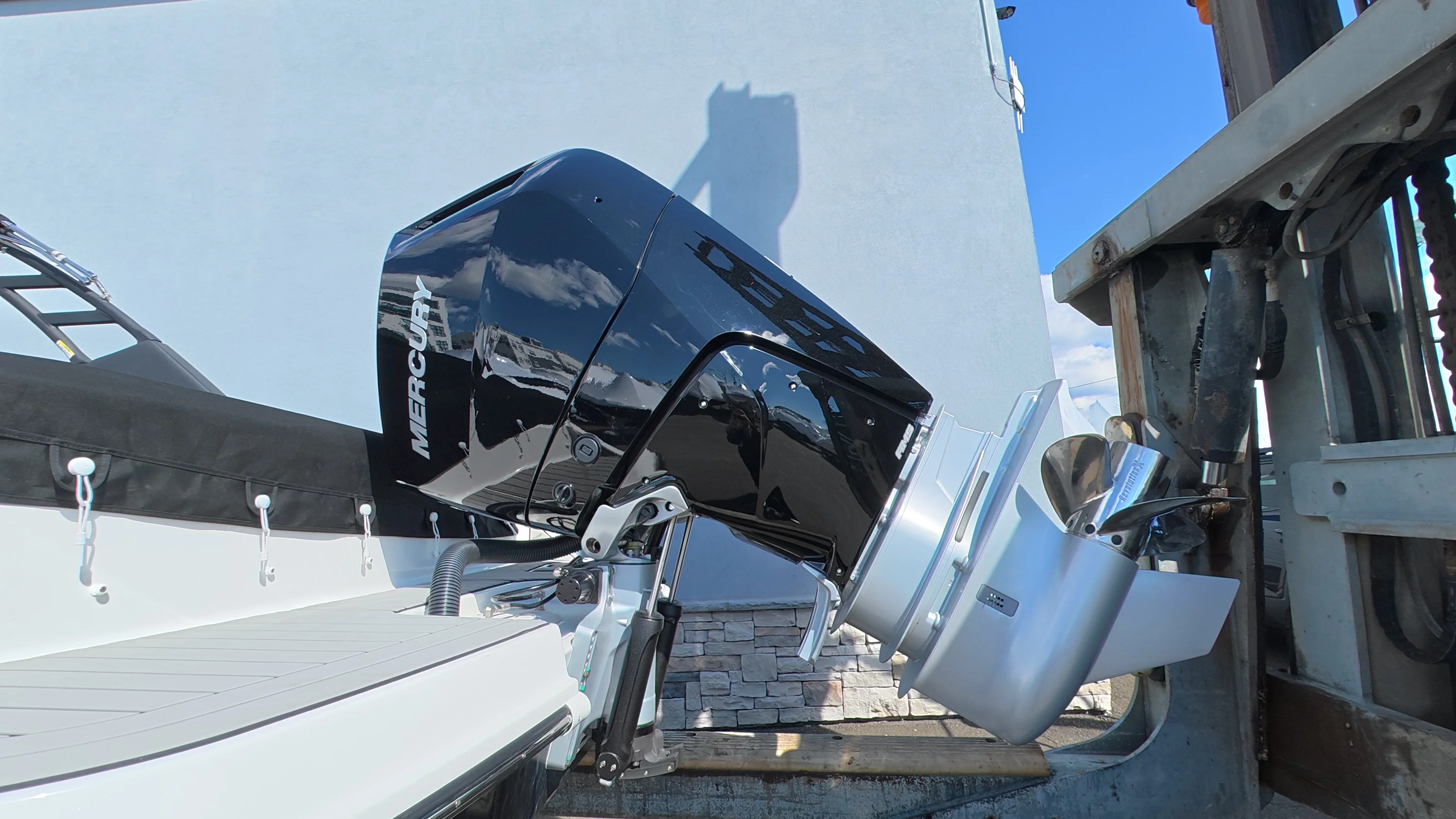 2026 Sea Ray SDX 270 Outboard Image Thumbnail #4