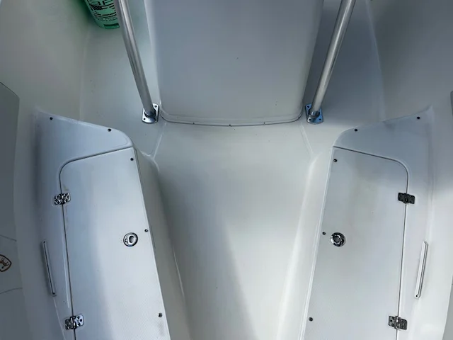 2018 Century 220 Image Thumbnail #13