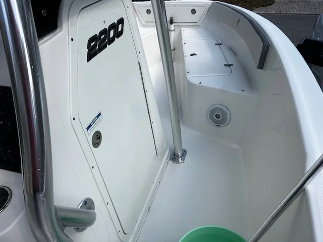 2018 Century 220 Image Thumbnail #9